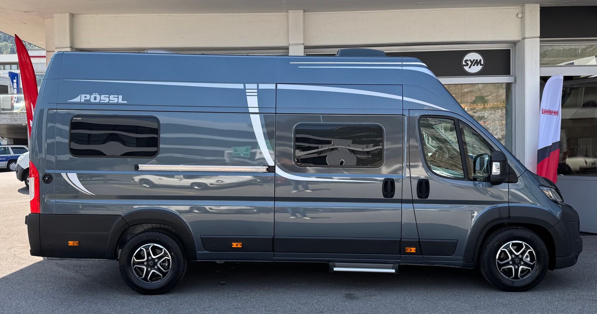 PÖSSL Roadcruiser Revolution *Hubbett*-showroom-element-1
