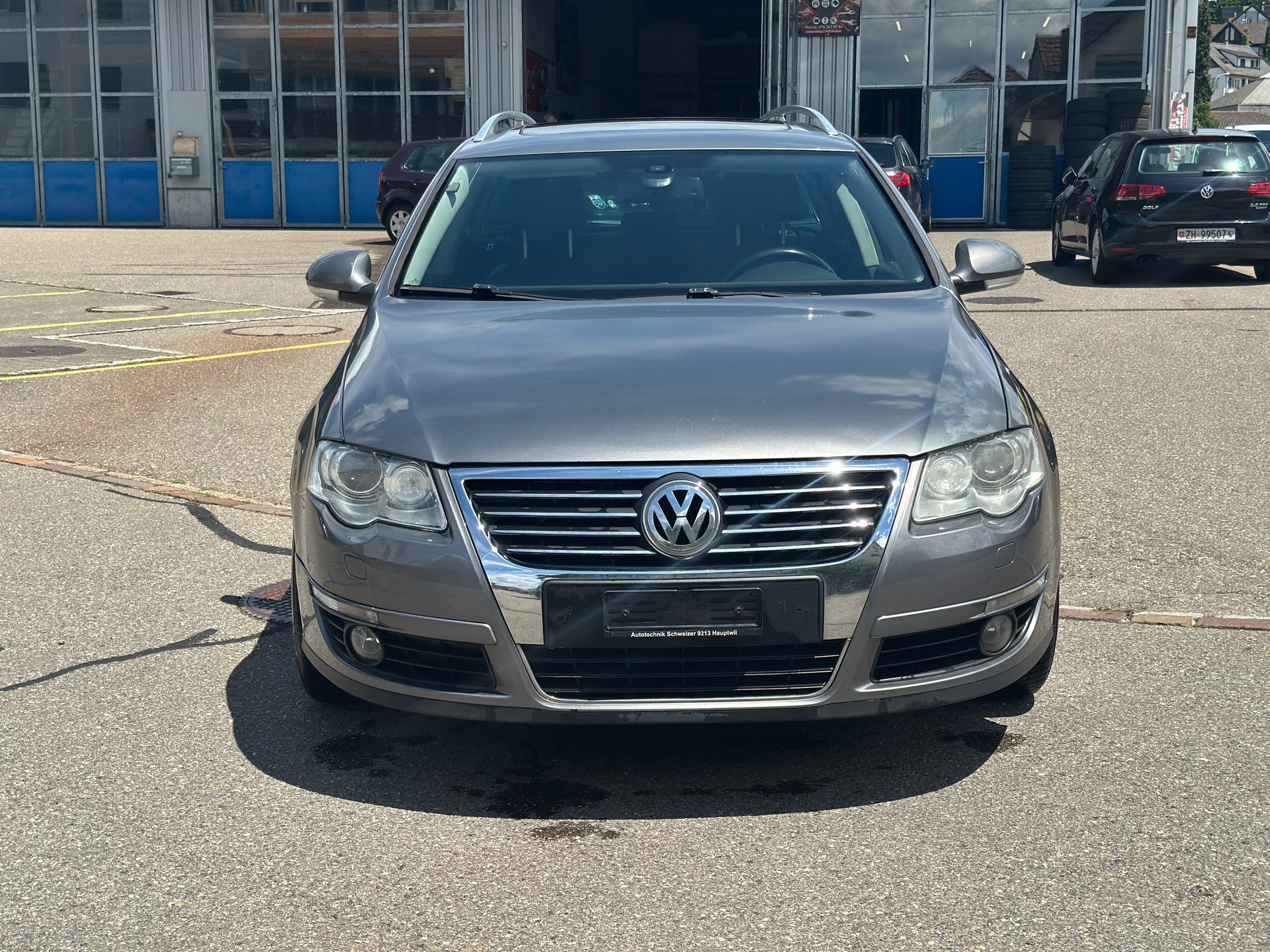 VW Passat 2.0 TDI Trendline 4Motion-image-2