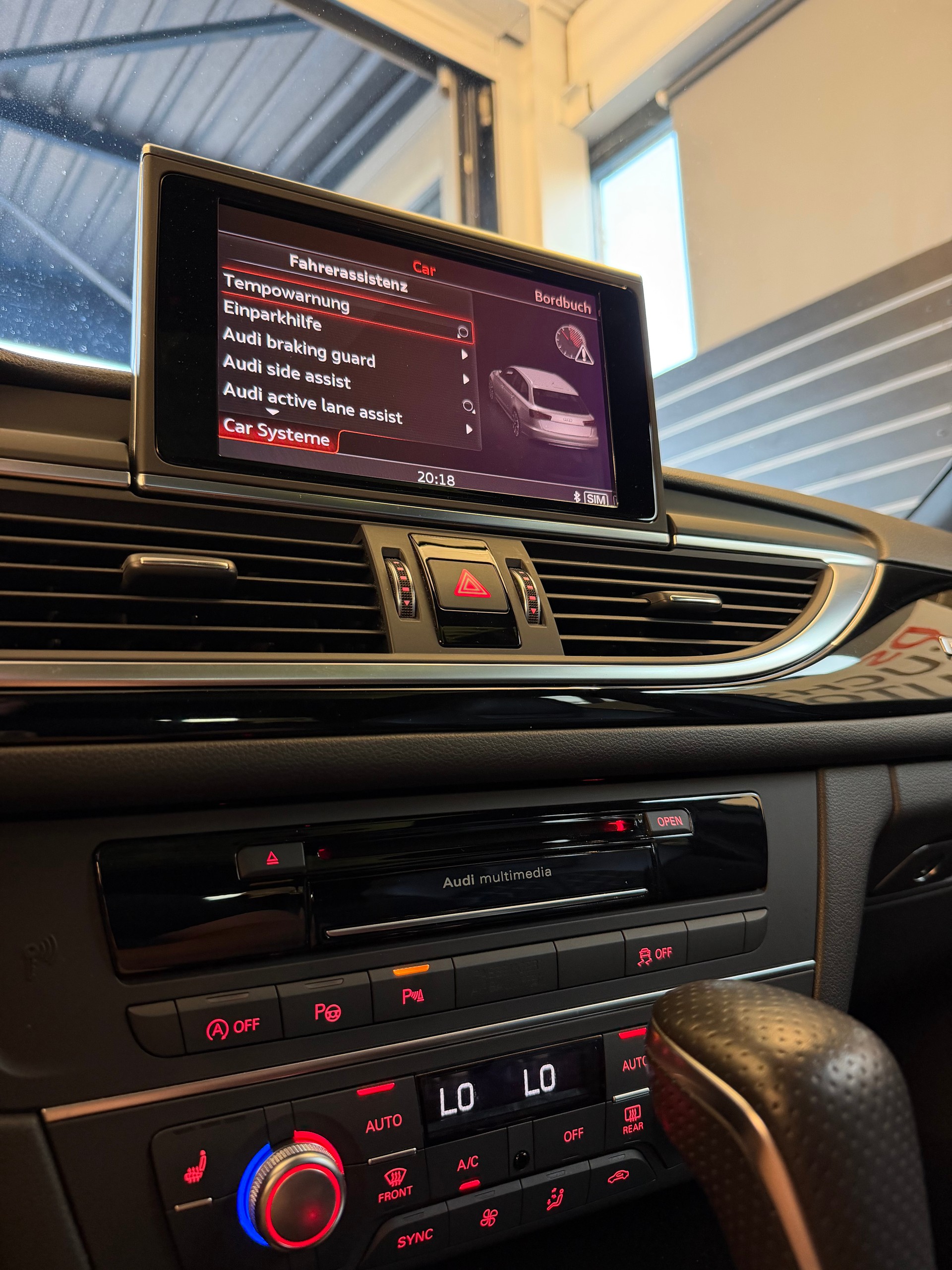AUDI A6 Avant 3.0 V6 TDI 320 quattro-image-12