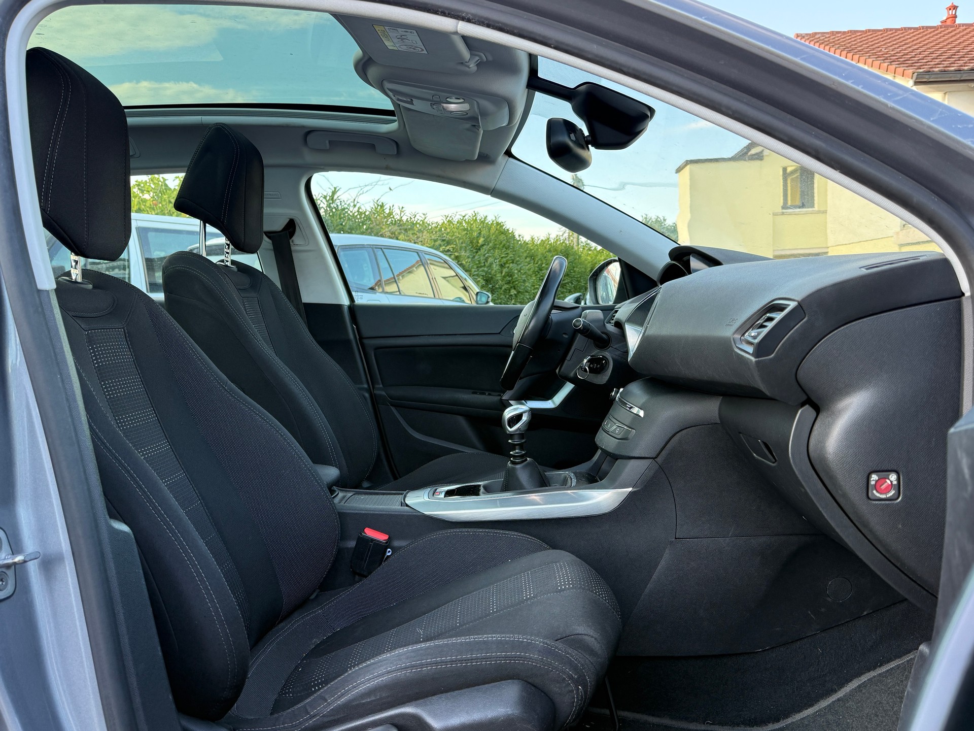 PEUGEOT 308 SW 1.2 THP Allure - Témoin de moteur reste allumé - Problème moteur - Pour Export !-image-25