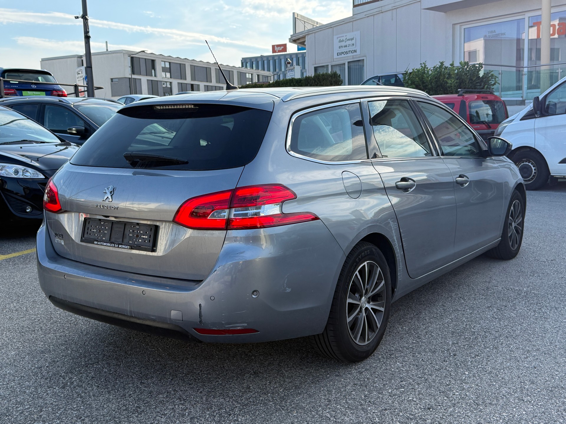 PEUGEOT 308 SW 1.2 THP Allure - Témoin de moteur reste allumé - Problème moteur - Pour Export !-image-9