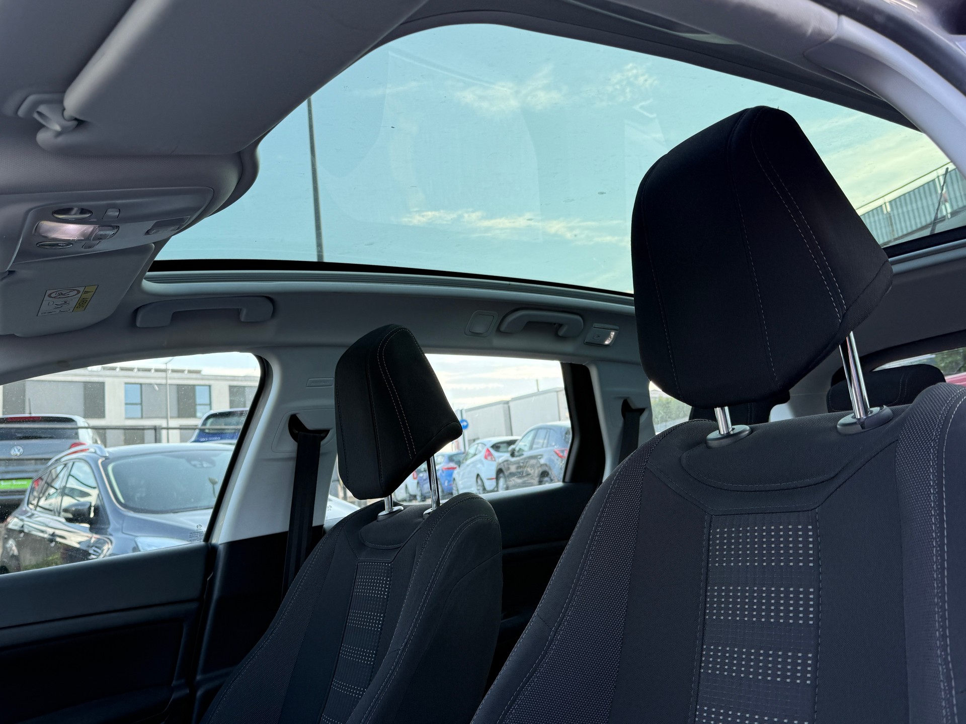PEUGEOT 308 SW 1.2 THP Allure - Témoin de moteur reste allumé - Problème moteur - Pour Export !-image-23