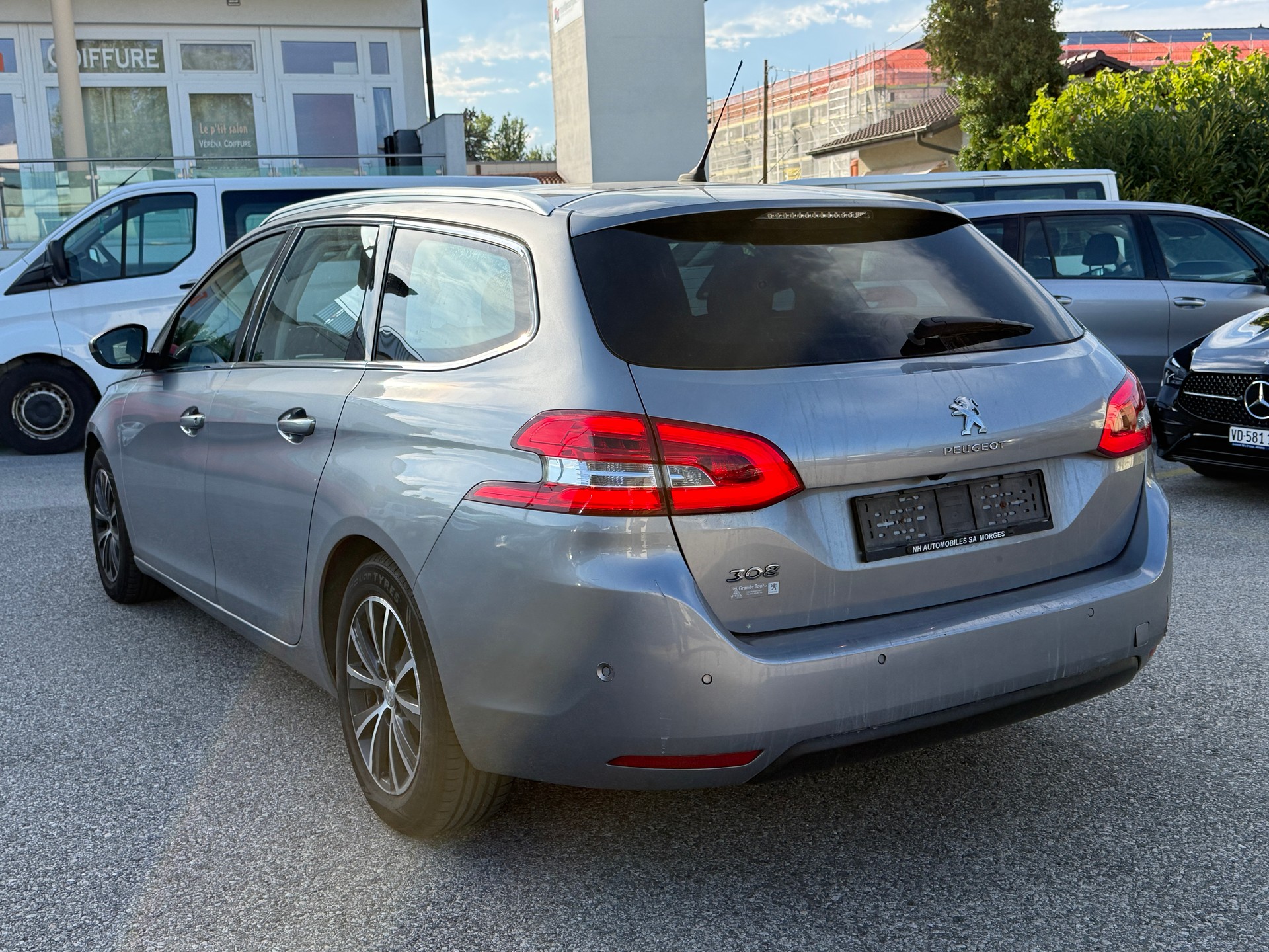 PEUGEOT 308 SW 1.2 THP Allure - Témoin de moteur reste allumé - Problème moteur - Pour Export !-image-13