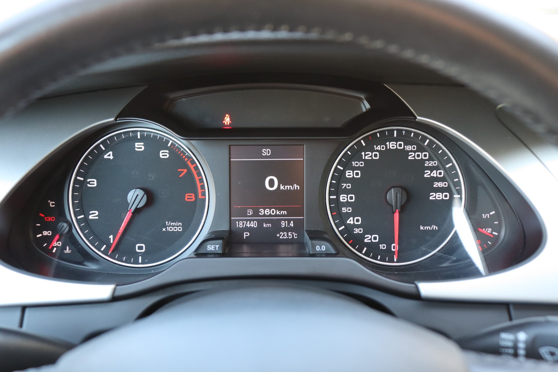 AUDI A4 Avant 1.8 TFSI multitronic-image-15
