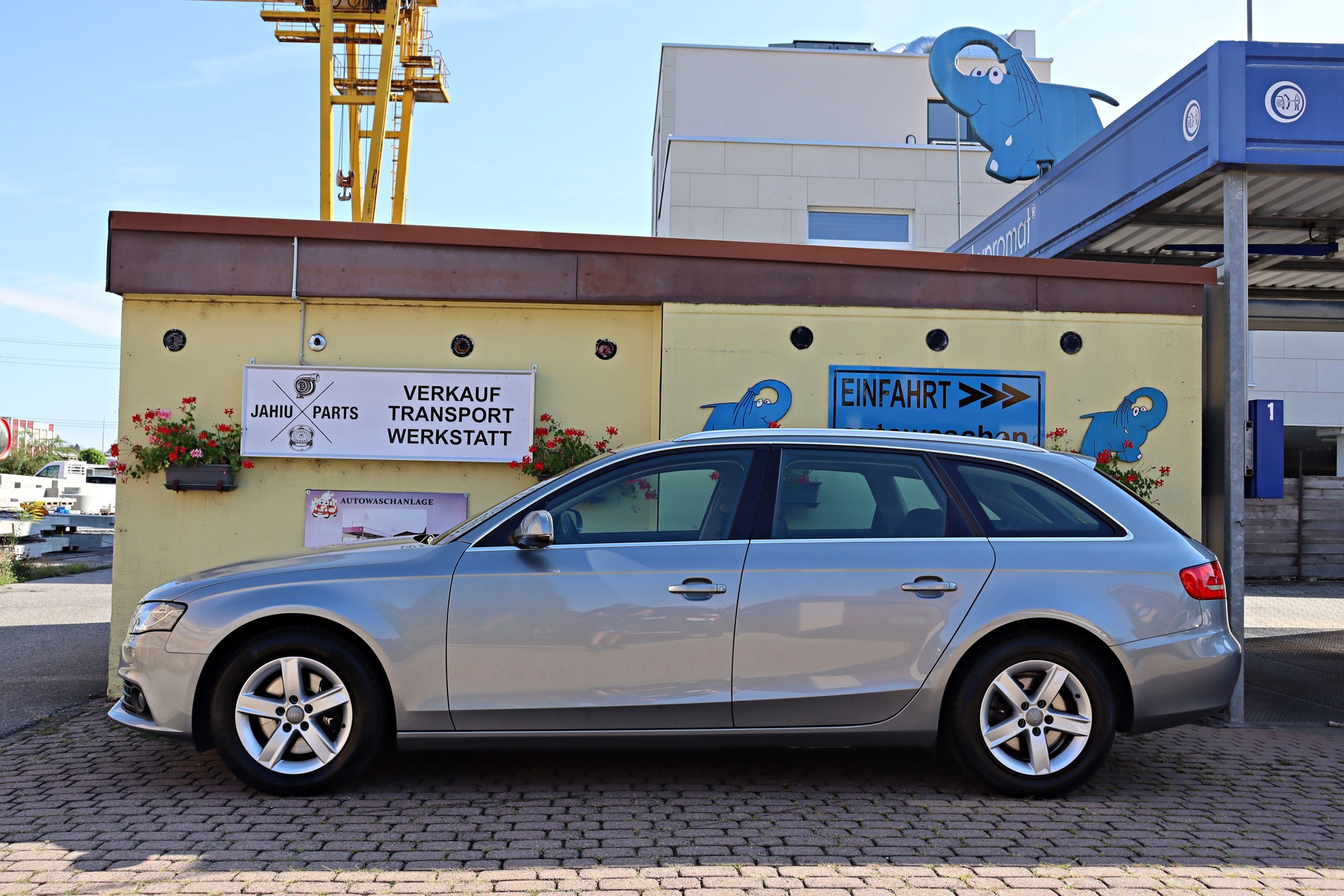 AUDI A4 Avant 1.8 TFSI multitronic-image-1