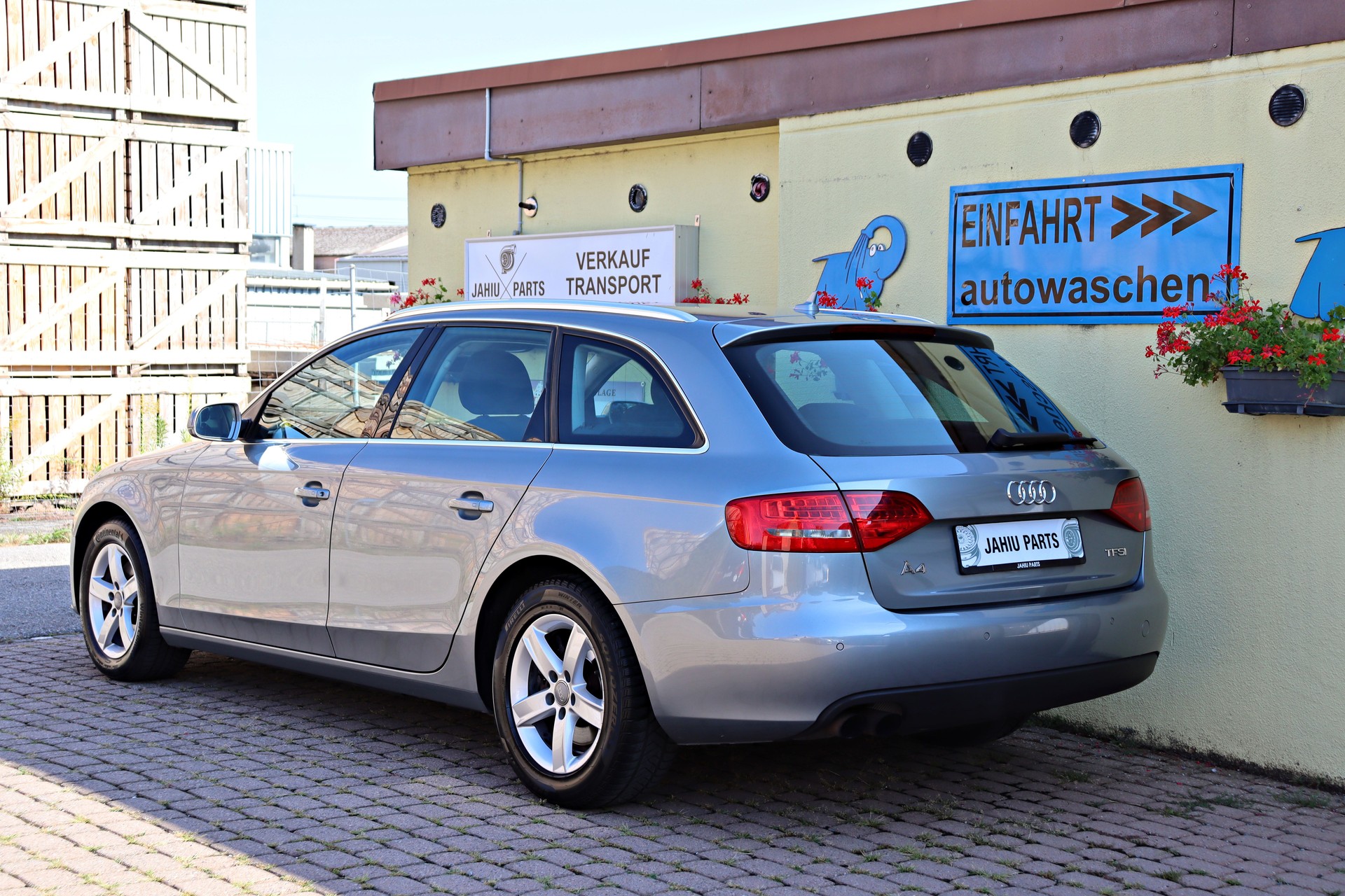 AUDI A4 Avant 1.8 TFSI multitronic-image-2
