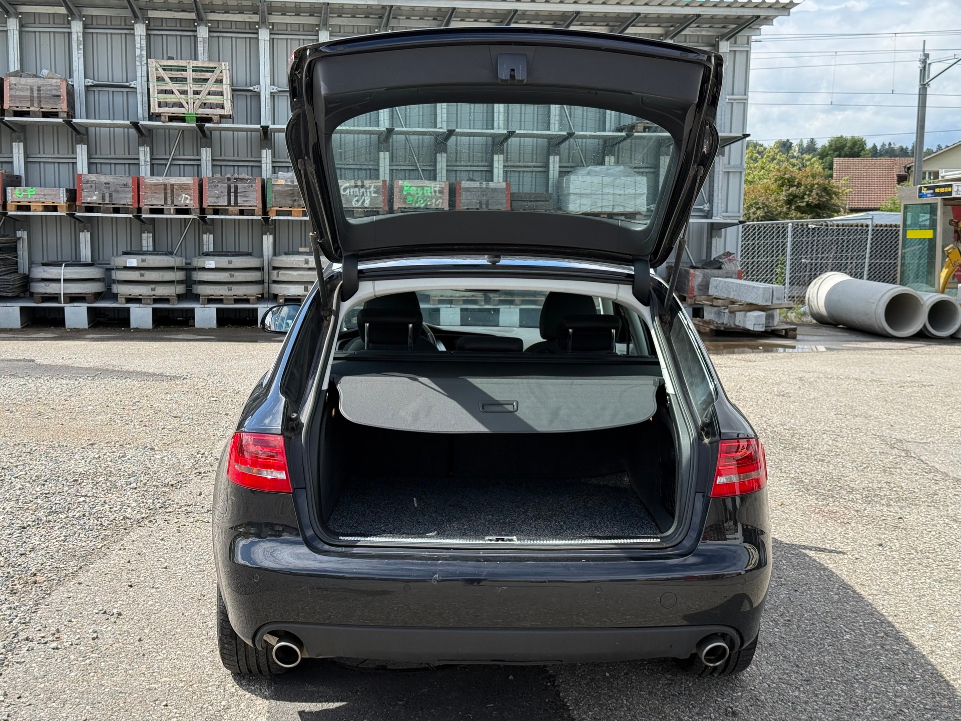AUDI A4 Cabriolet 2.7 TDI multitronic-image-8