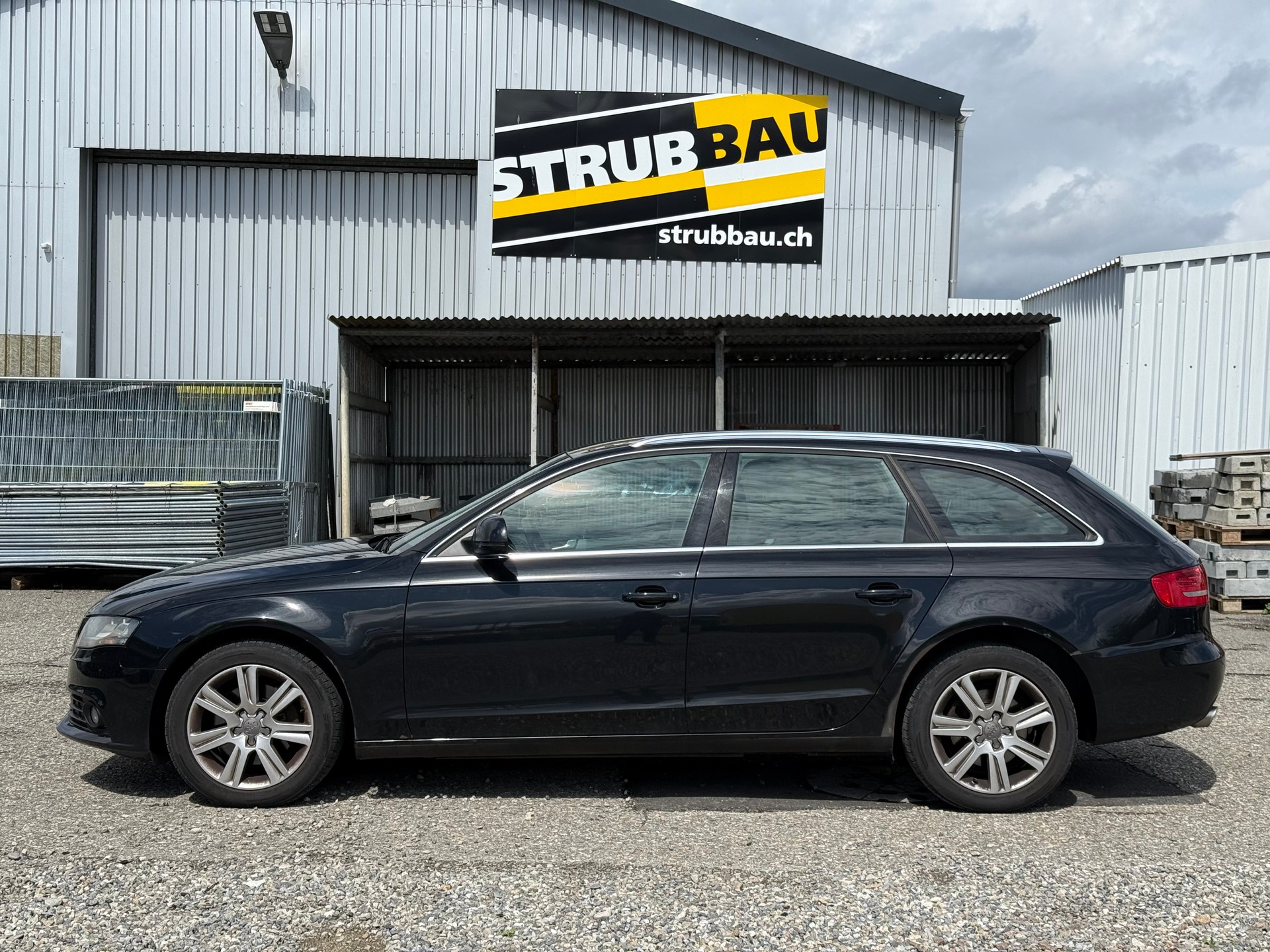 AUDI A4 Cabriolet 2.7 TDI multitronic-image-2