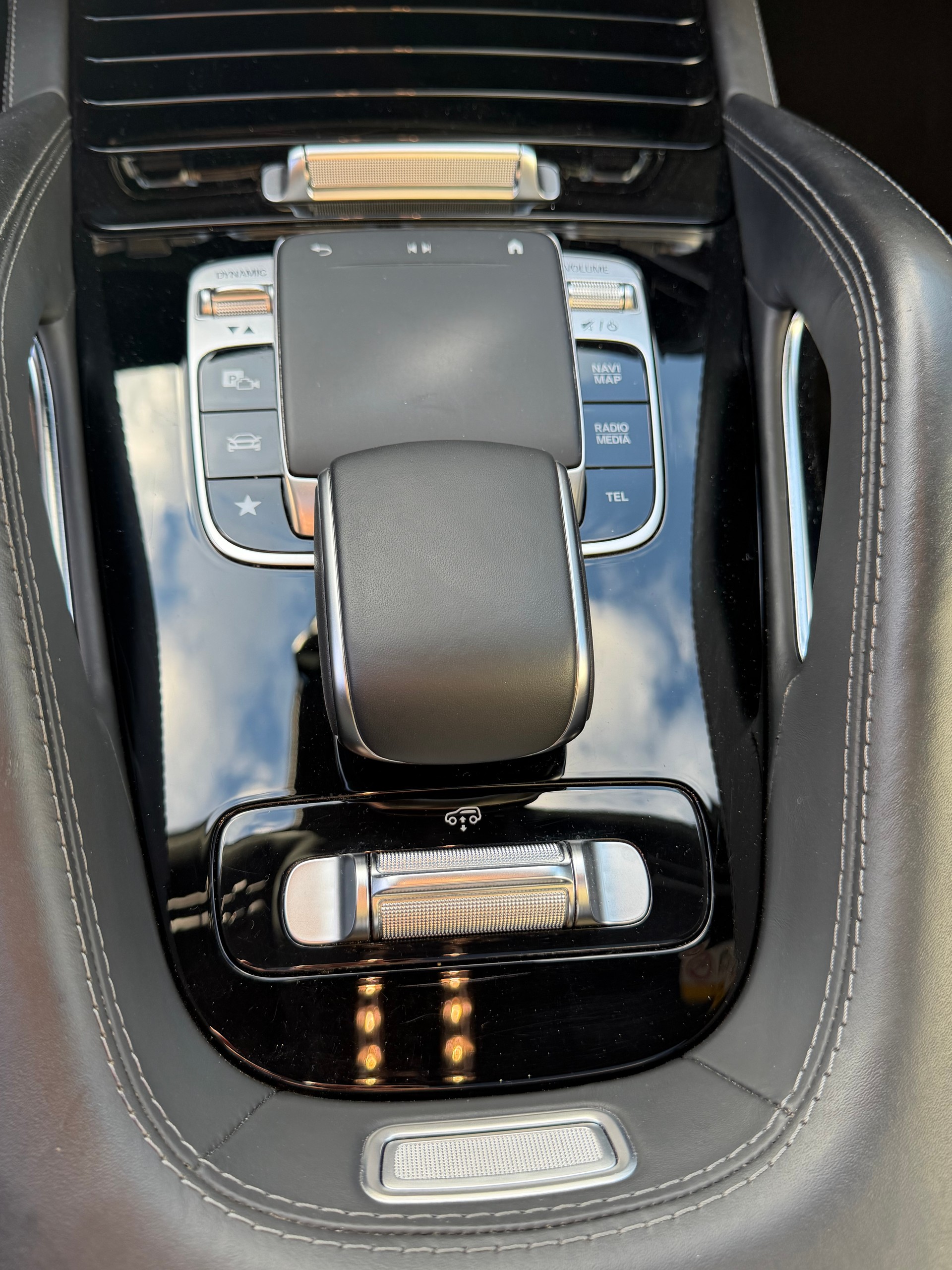 MERCEDES-BENZ GLE 400 d 4Matic AMG Line 9G-Tronic-image-12