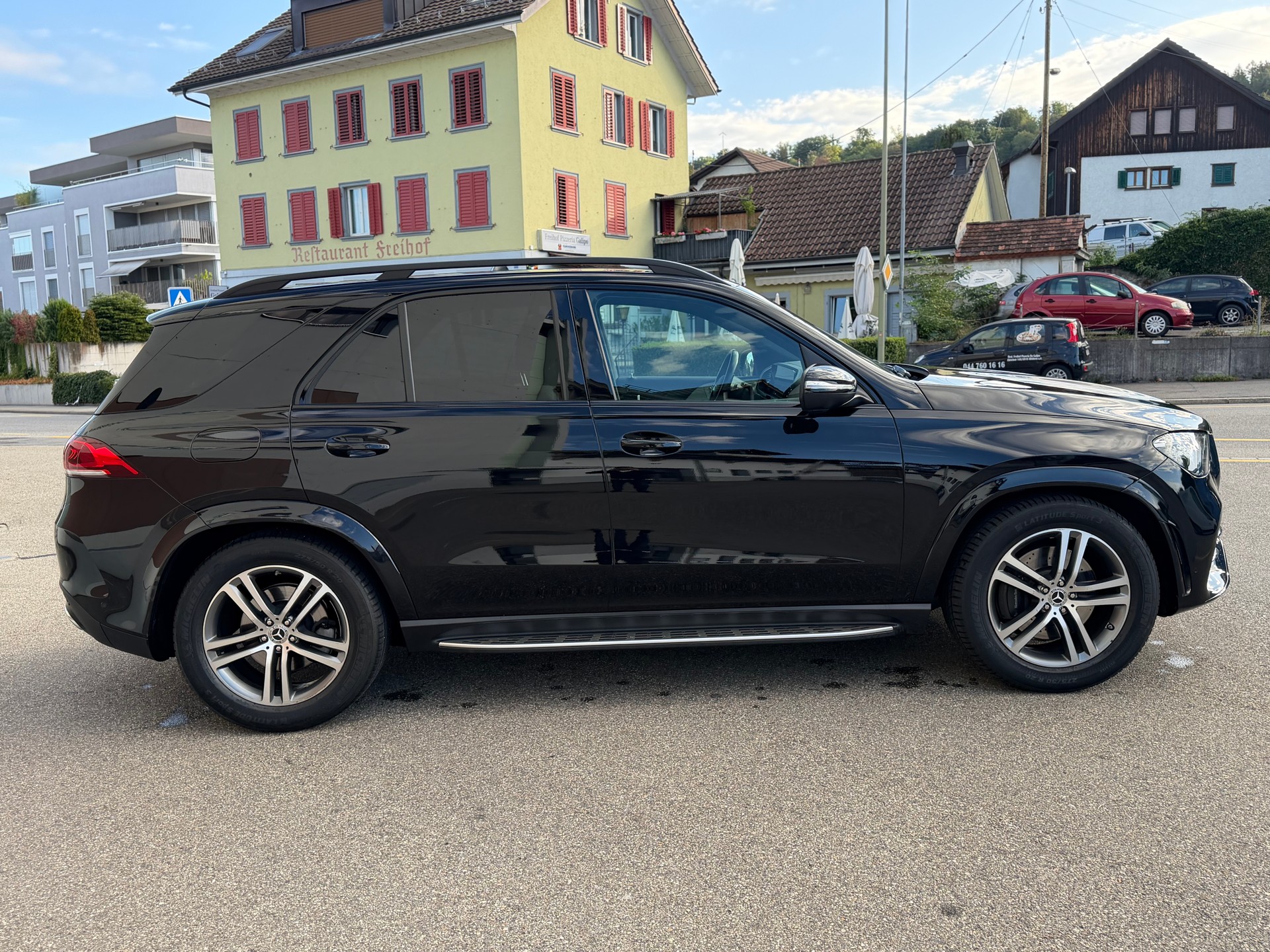 MERCEDES-BENZ GLE 400 d 4Matic AMG Line 9G-Tronic-image-3