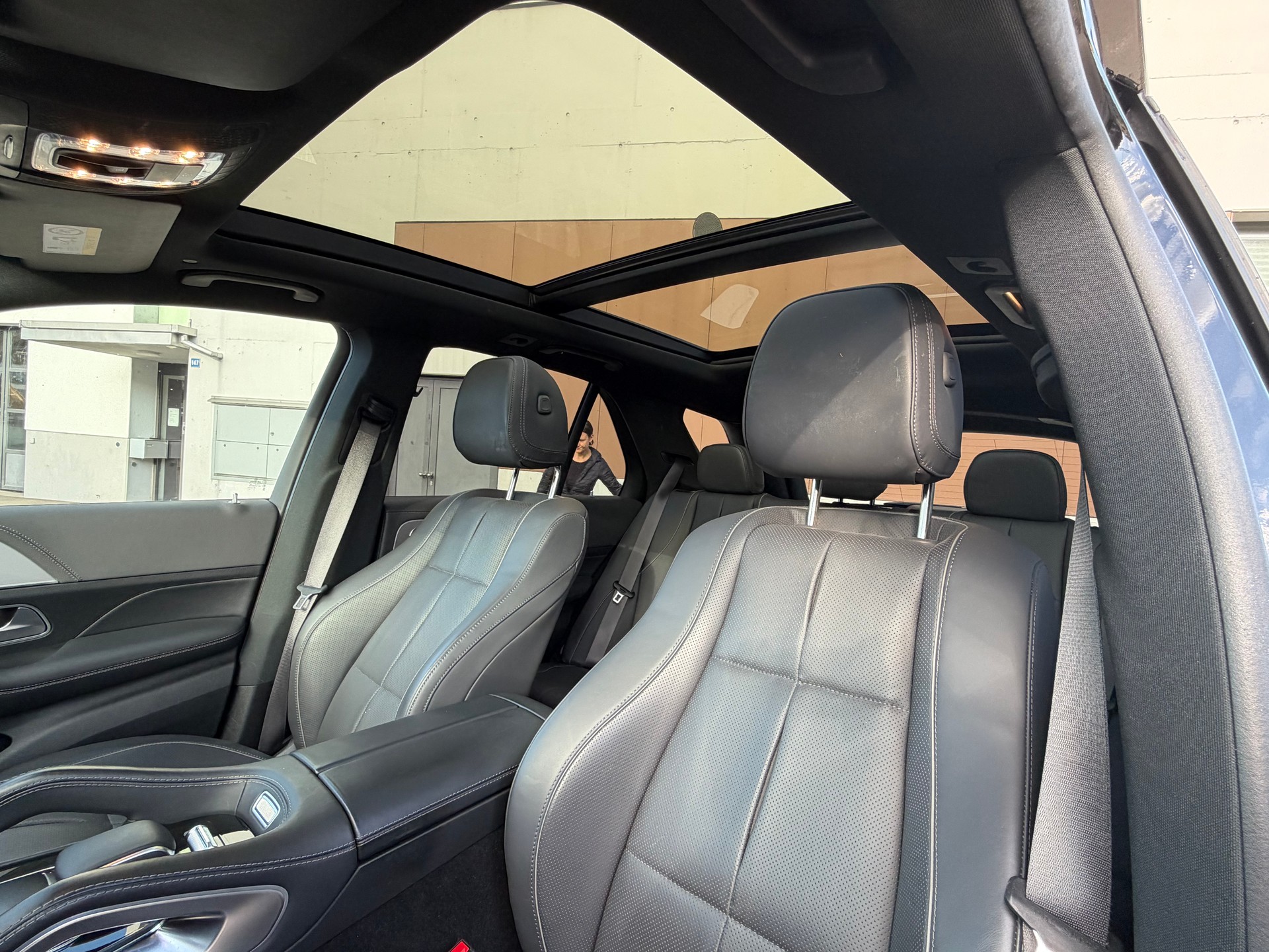 MERCEDES-BENZ GLE 400 d 4Matic AMG Line 9G-Tronic-image-16