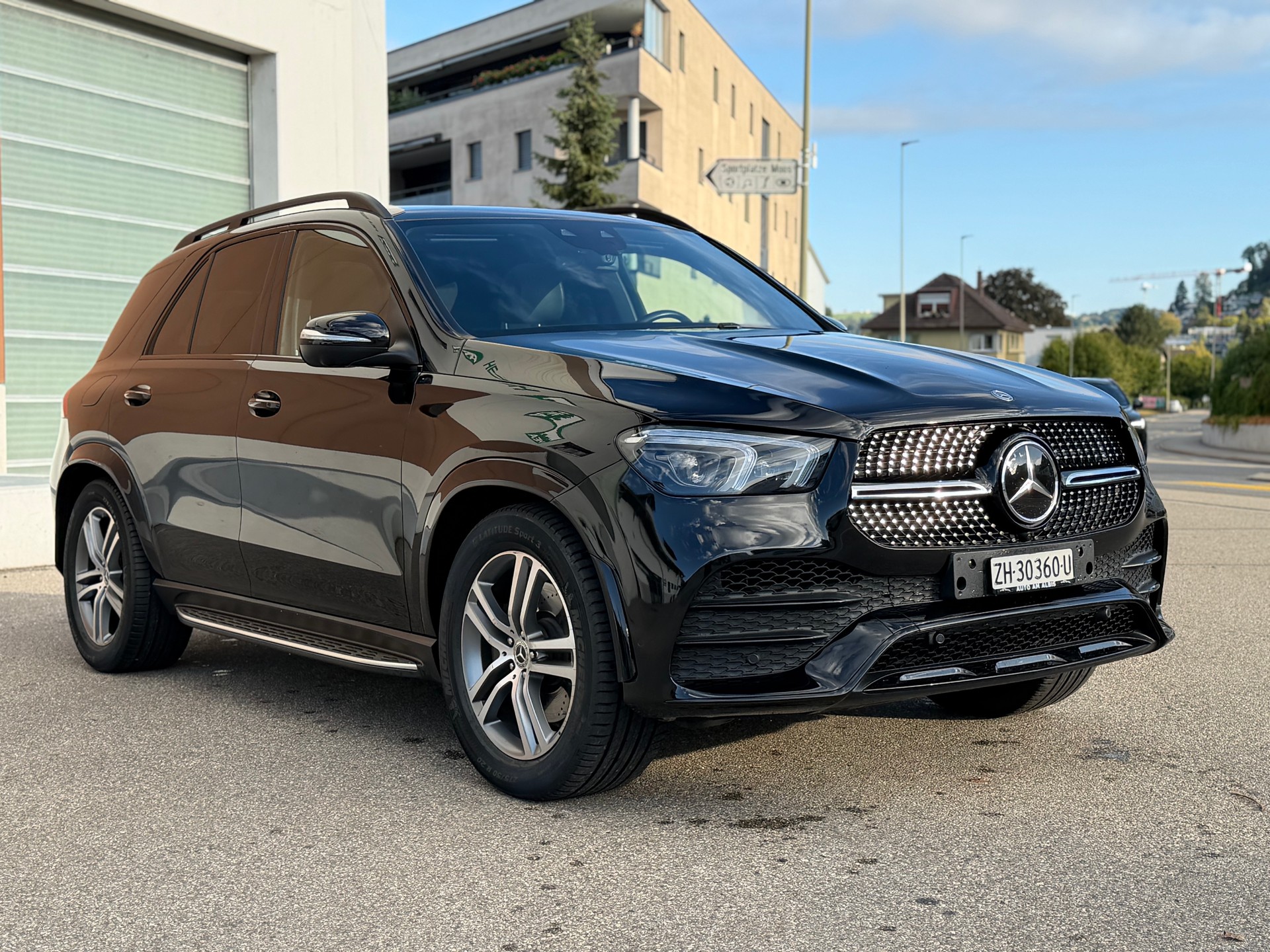 MERCEDES-BENZ GLE 400 d 4Matic AMG Line 9G-Tronic-image-2