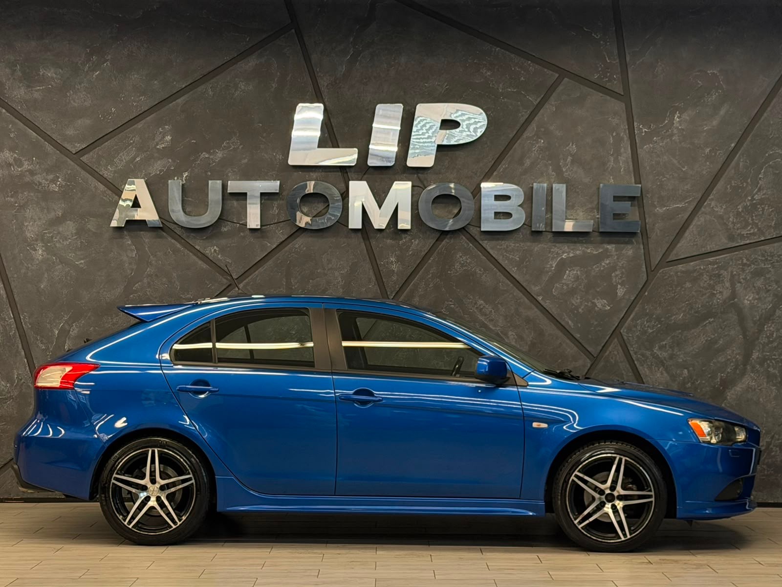 MITSUBISHI Lancer 2.0 Ralliart S 4WD TC-SST-showroom-element-3