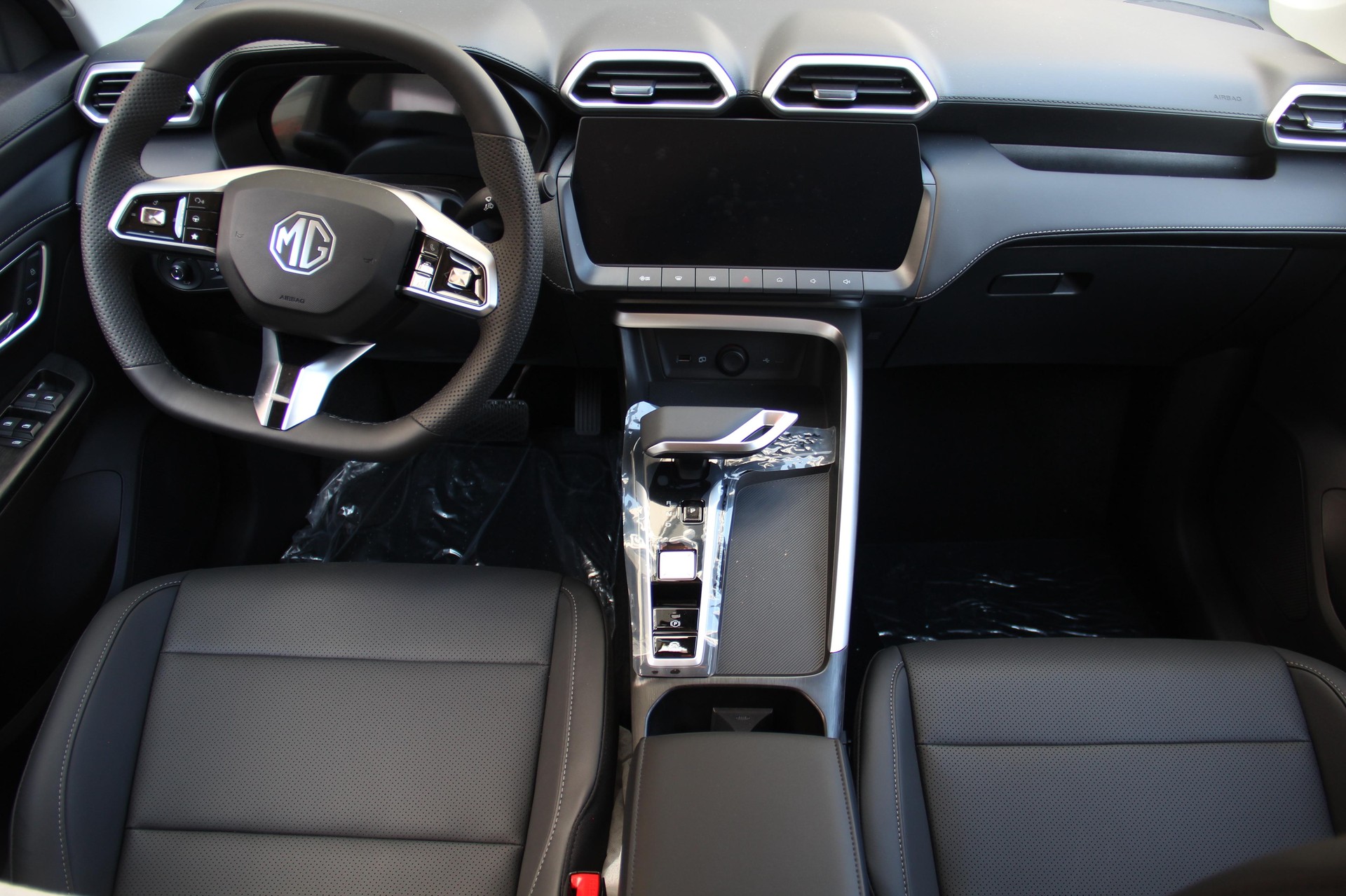 MG MG ZS-image-8