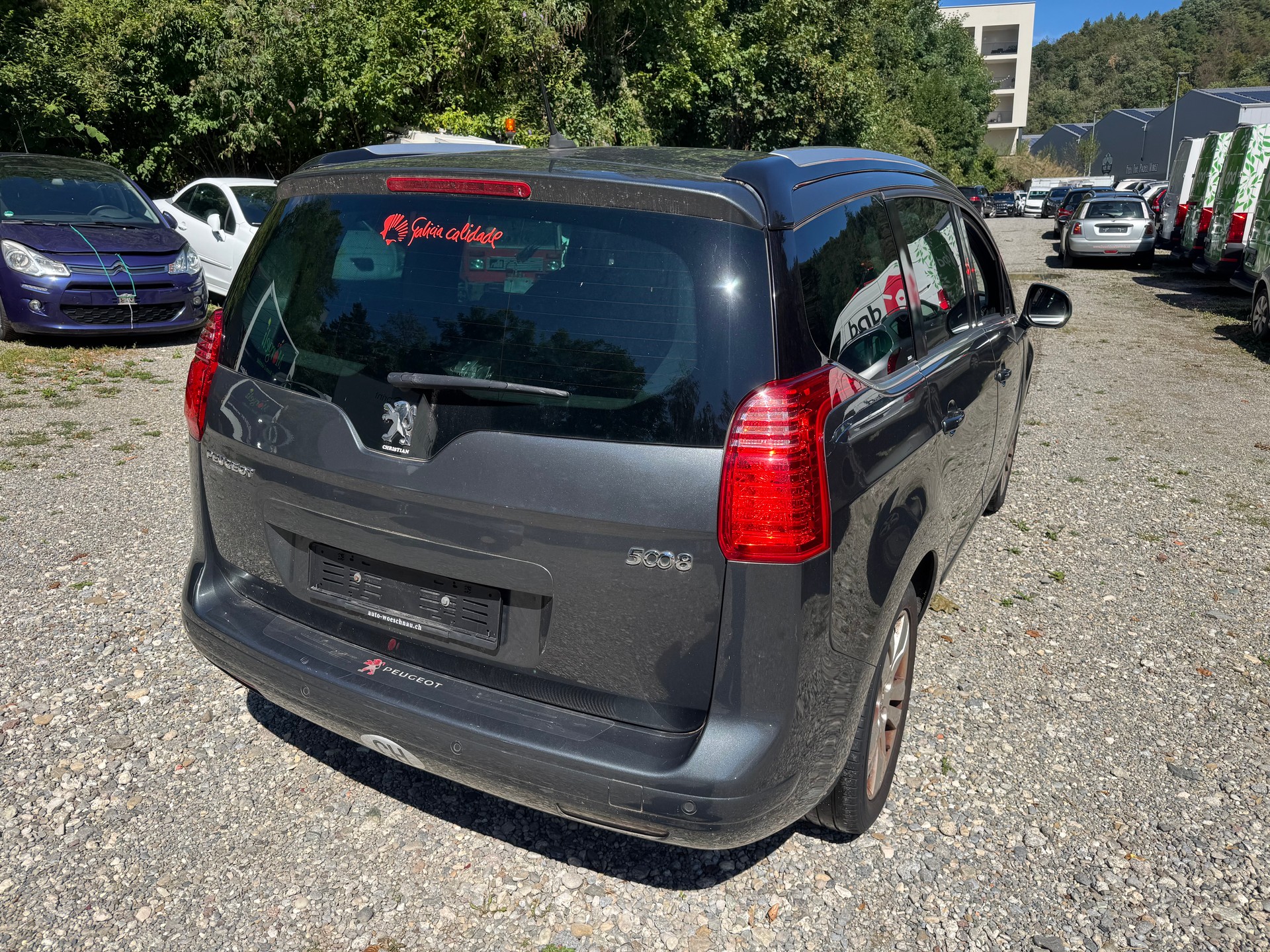 PEUGEOT 5008 1.6 16V T Sport Pack-image-4
