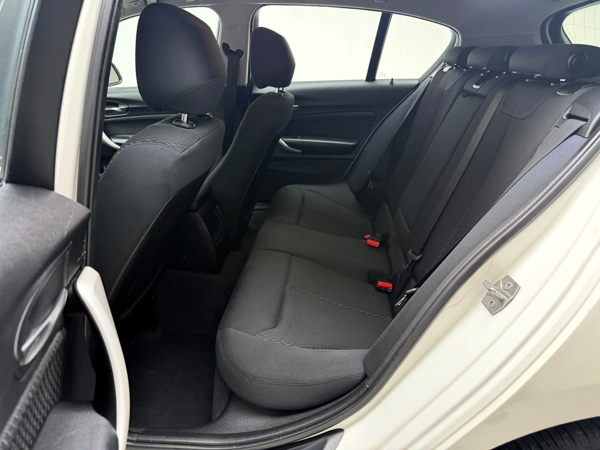 BMW 114i Business-image-9