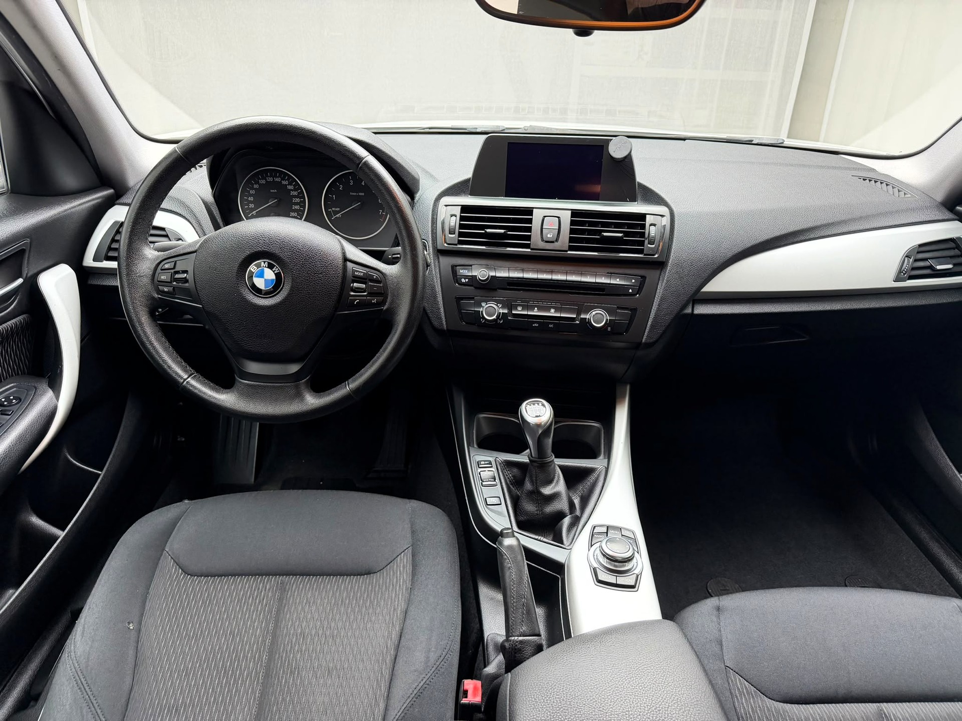 BMW 114i Business-image-10