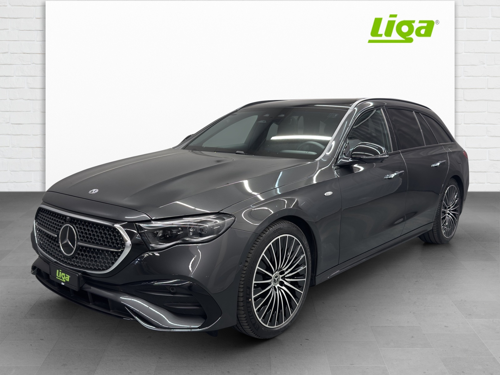 MERCEDES-BENZ E 300 de AMG Line 4Matic