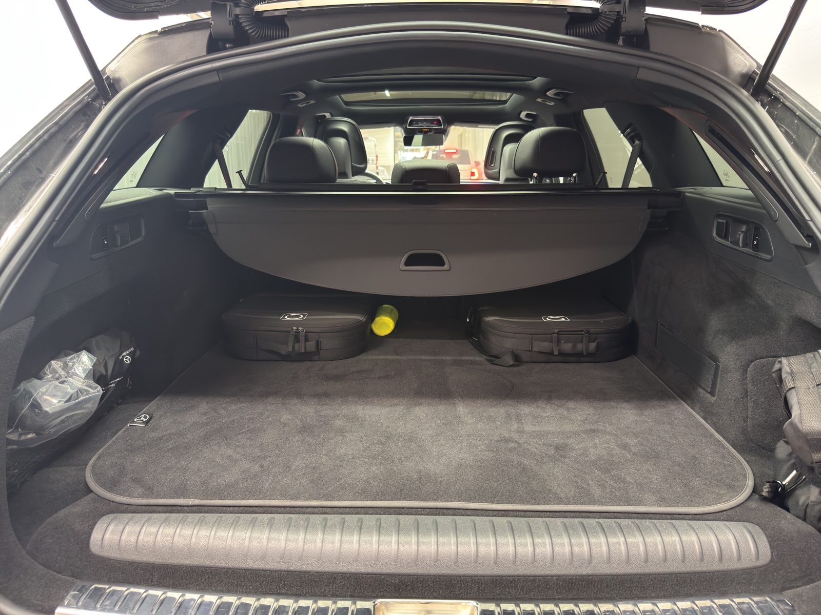MERCEDES-BENZ E 300 de AMG Line 4Matic-image-10