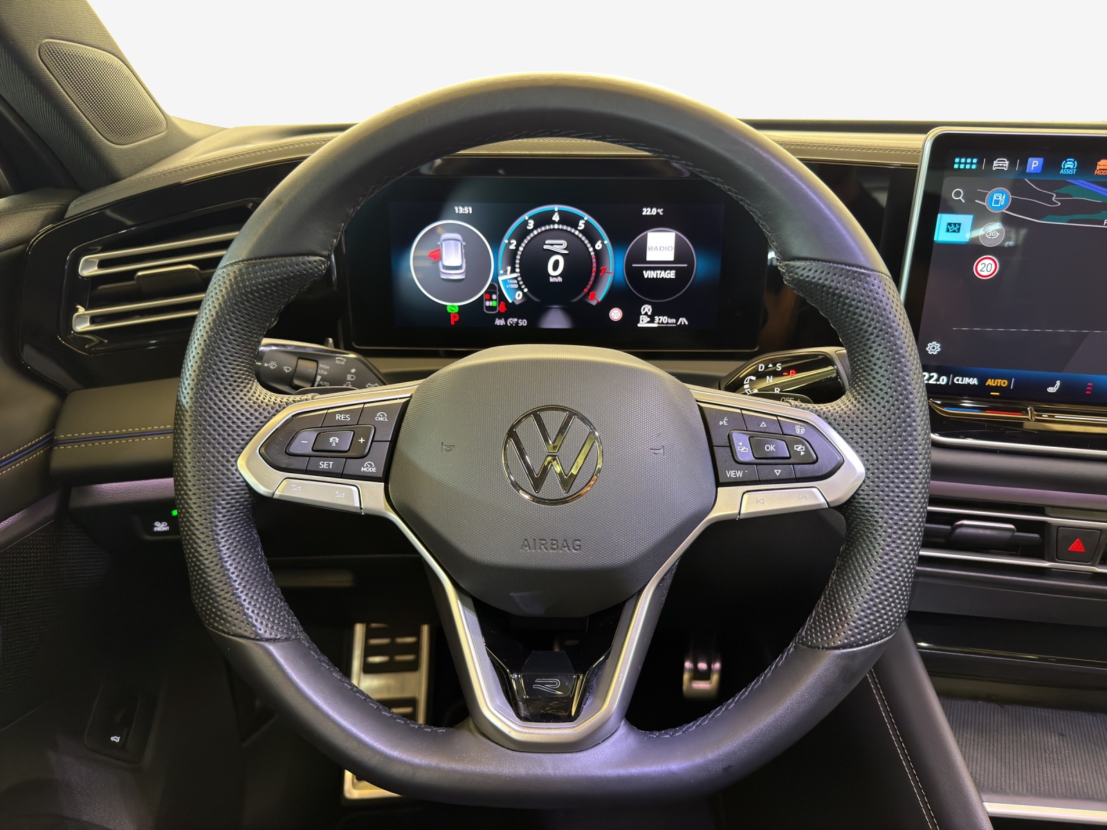 VW Tiguan 2.0 TSI DSG R-Line 4Motion-image-9