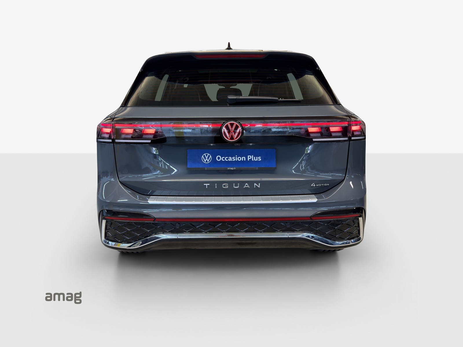VW Tiguan 2.0 TSI DSG R-Line 4Motion-image-3