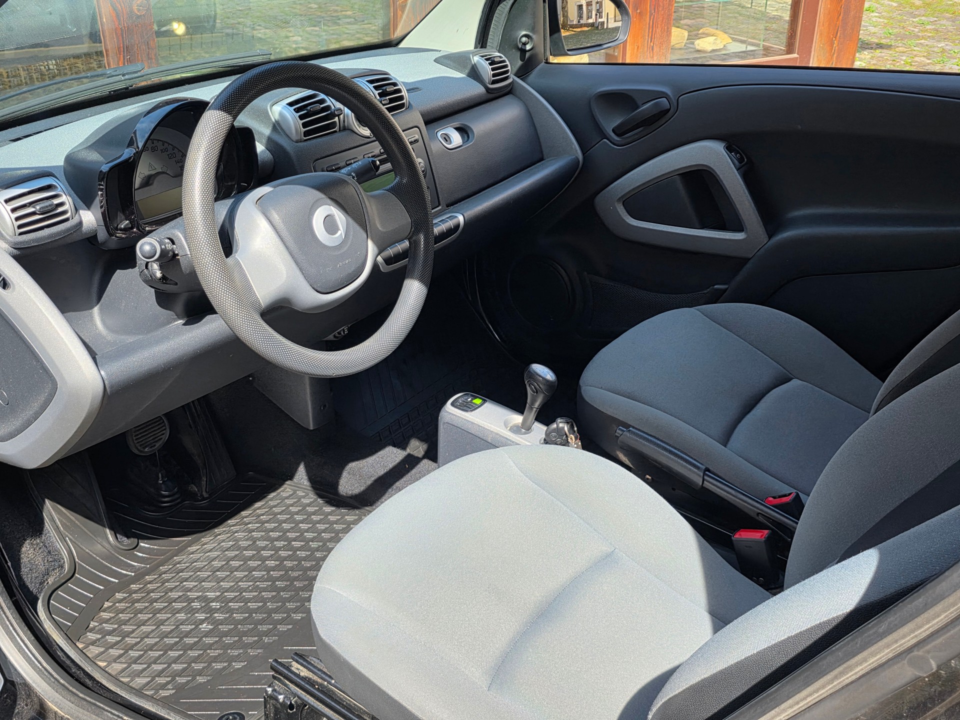 SMART fortwo black & white limited mhd softouch-image-13