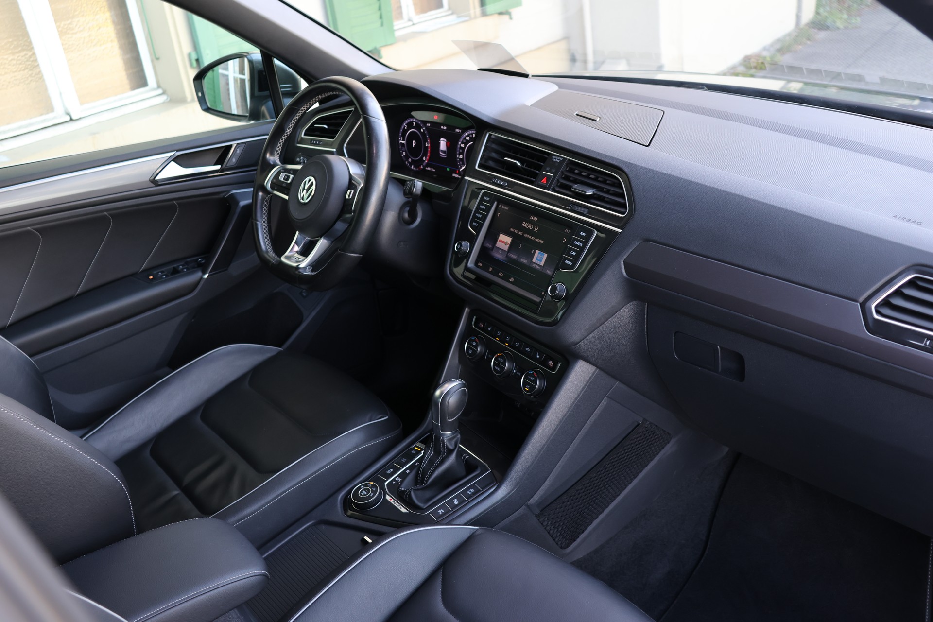 VW Tiguan 2.0 TDI SCR Highline4Motion DSG-image-6