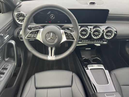 MERCEDES-BENZ A 250 4Matic 8G-DCT-image-7