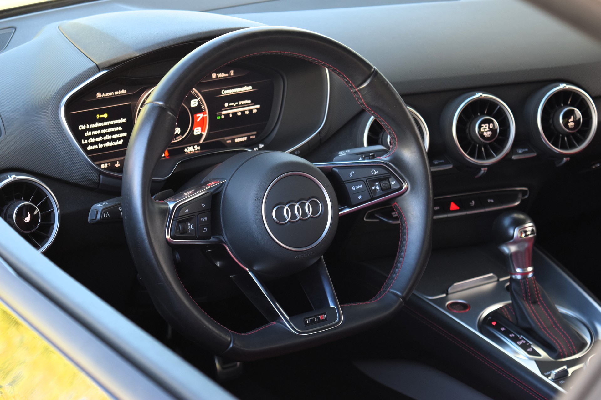 AUDI TTS Coupé 2.0 TFSI quattro S-tronic-image-10