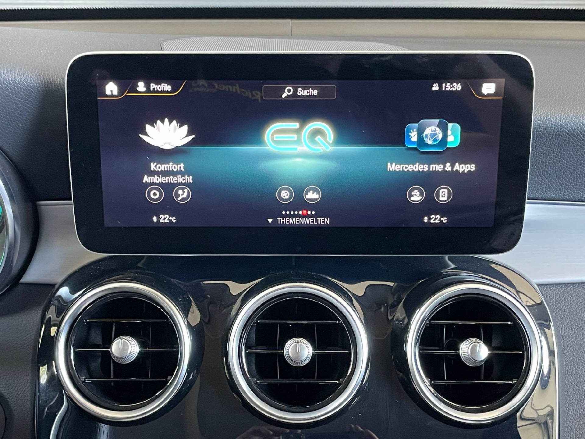 MERCEDES-BENZ GLC 300 e AMG Line 4m-image-16
