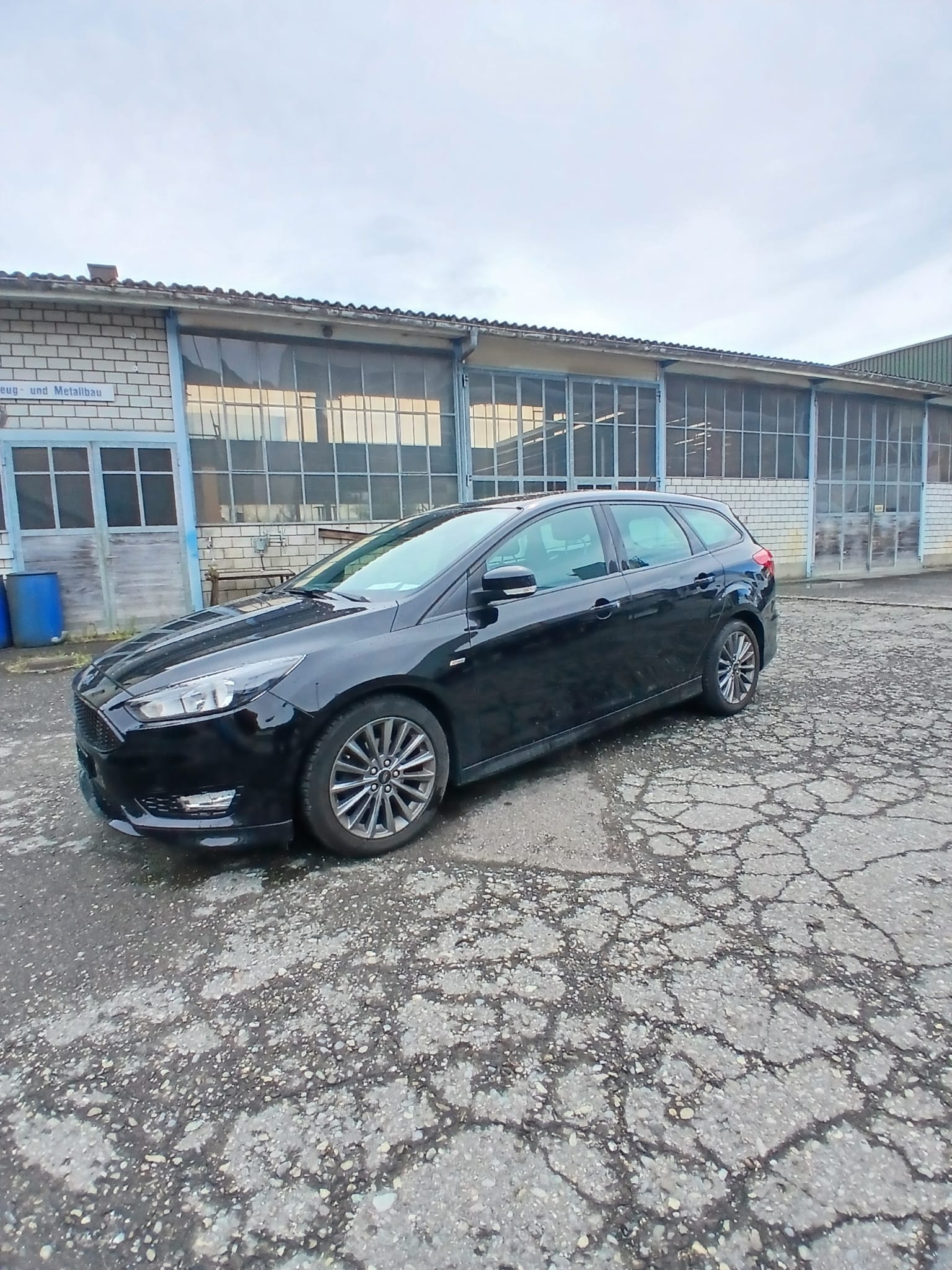 FORD Focus 1.0 SCTi ST Line-image-2