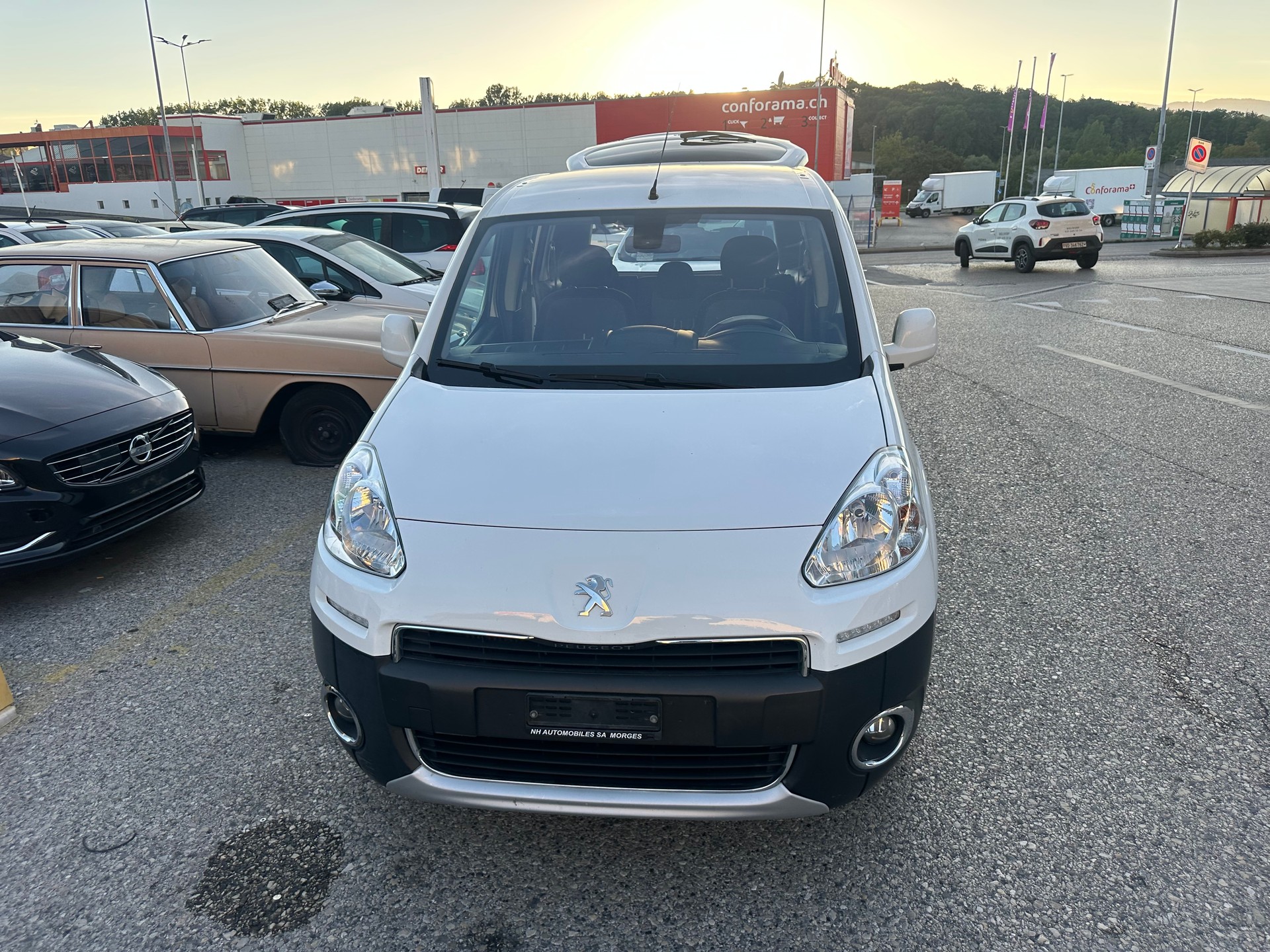 PEUGEOT Partner 1.6 HDI Allure-image-13