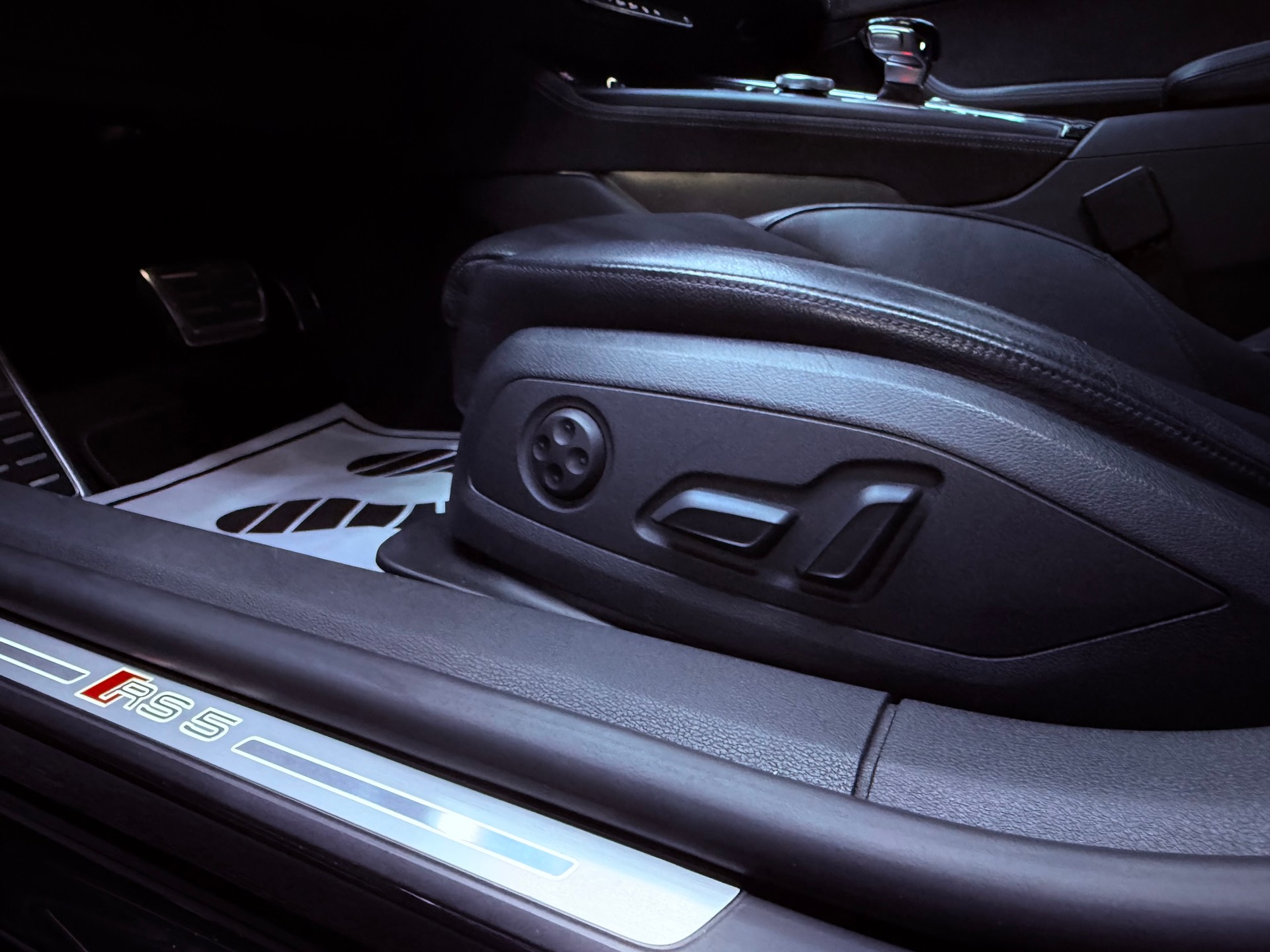 AUDI RS5 Sportback 2.9 TFSI quattro tiptronic-image-22