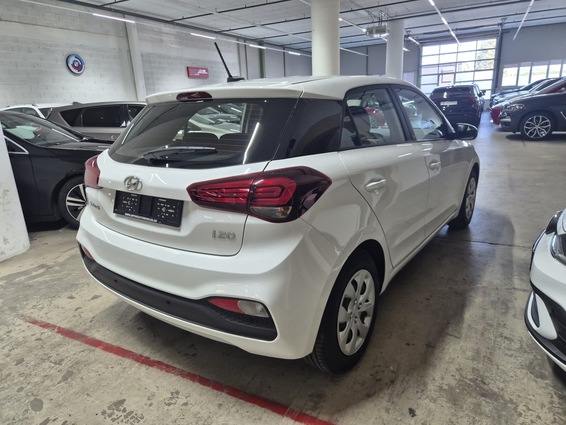 HYUNDAI i20 1.0 T-GDi Amplia DCT-image-3