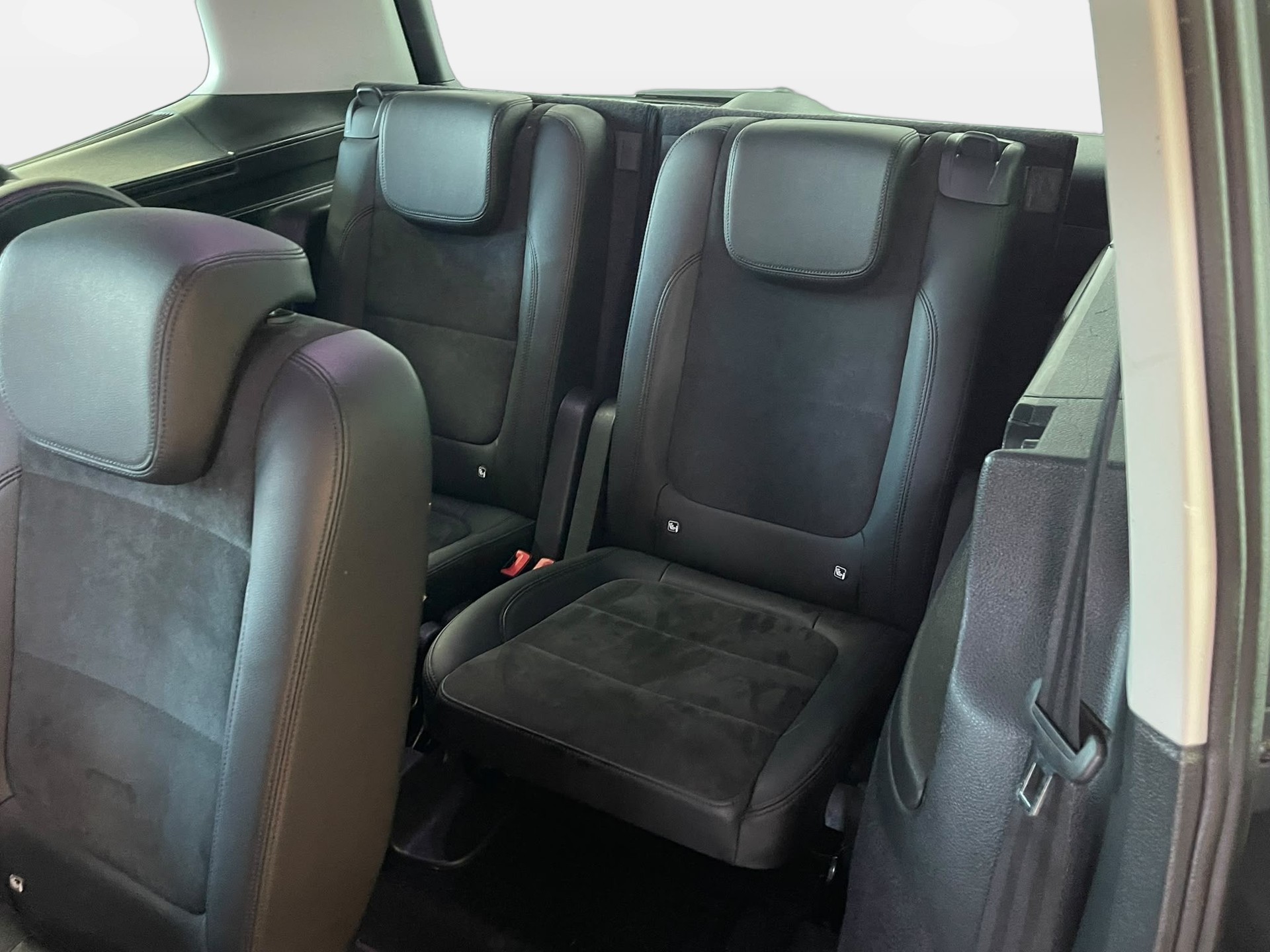 VW Sharan 2.0 TDI BMT Highline DSG | CH-Auto | 7-Plätzer | Rückfahrkamera | Elektrische Türen L + R-image-12