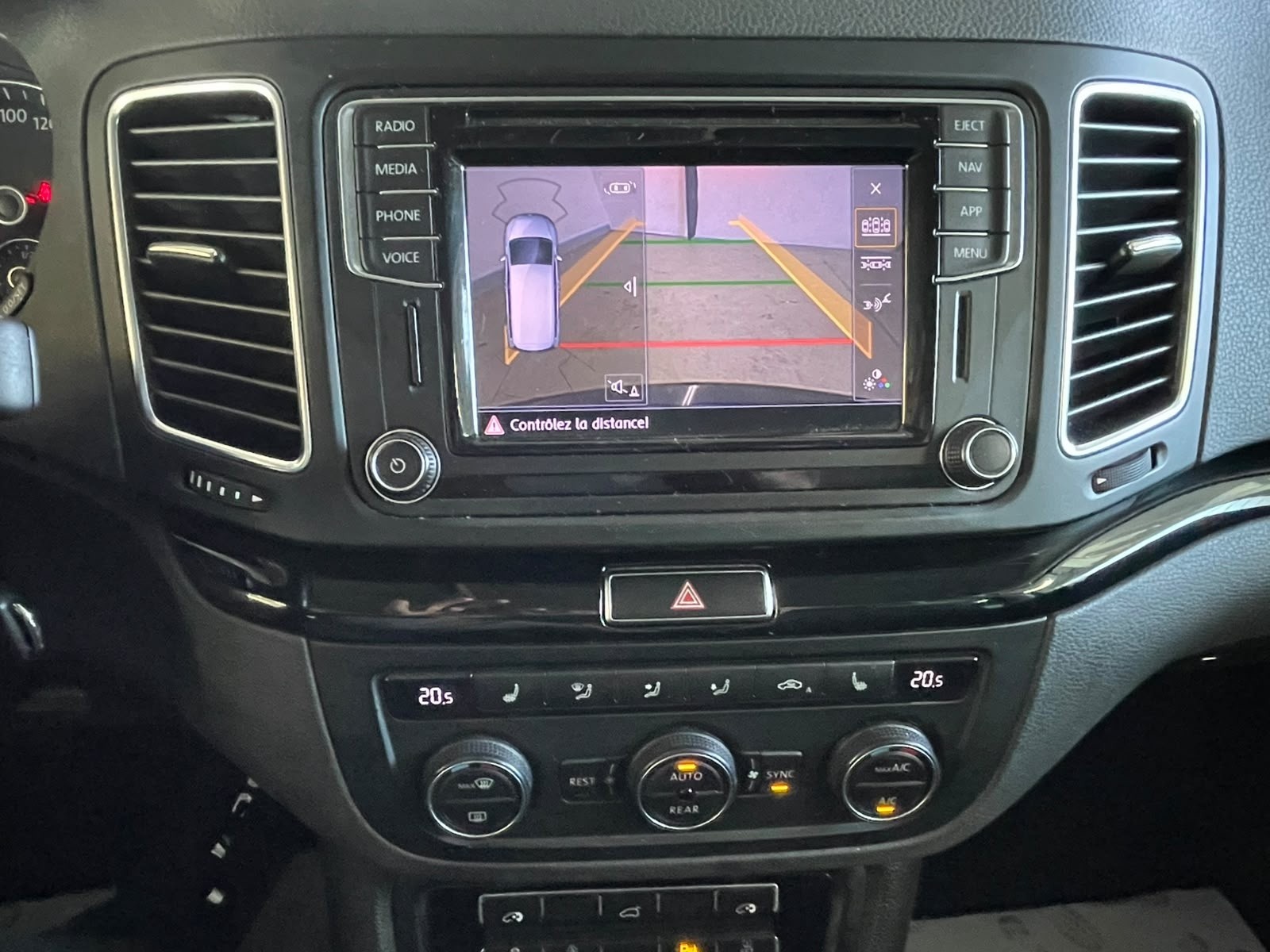 VW Sharan 2.0 TDI BMT Highline DSG | CH-Auto | 7-Plätzer | Rückfahrkamera | Elektrische Türen L + R-image-15