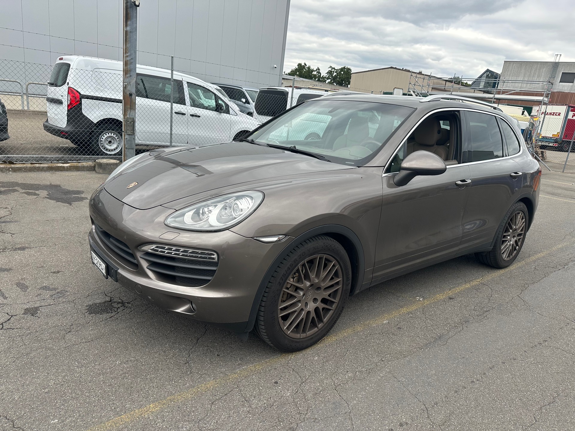PORSCHE Cayenne S-image-1