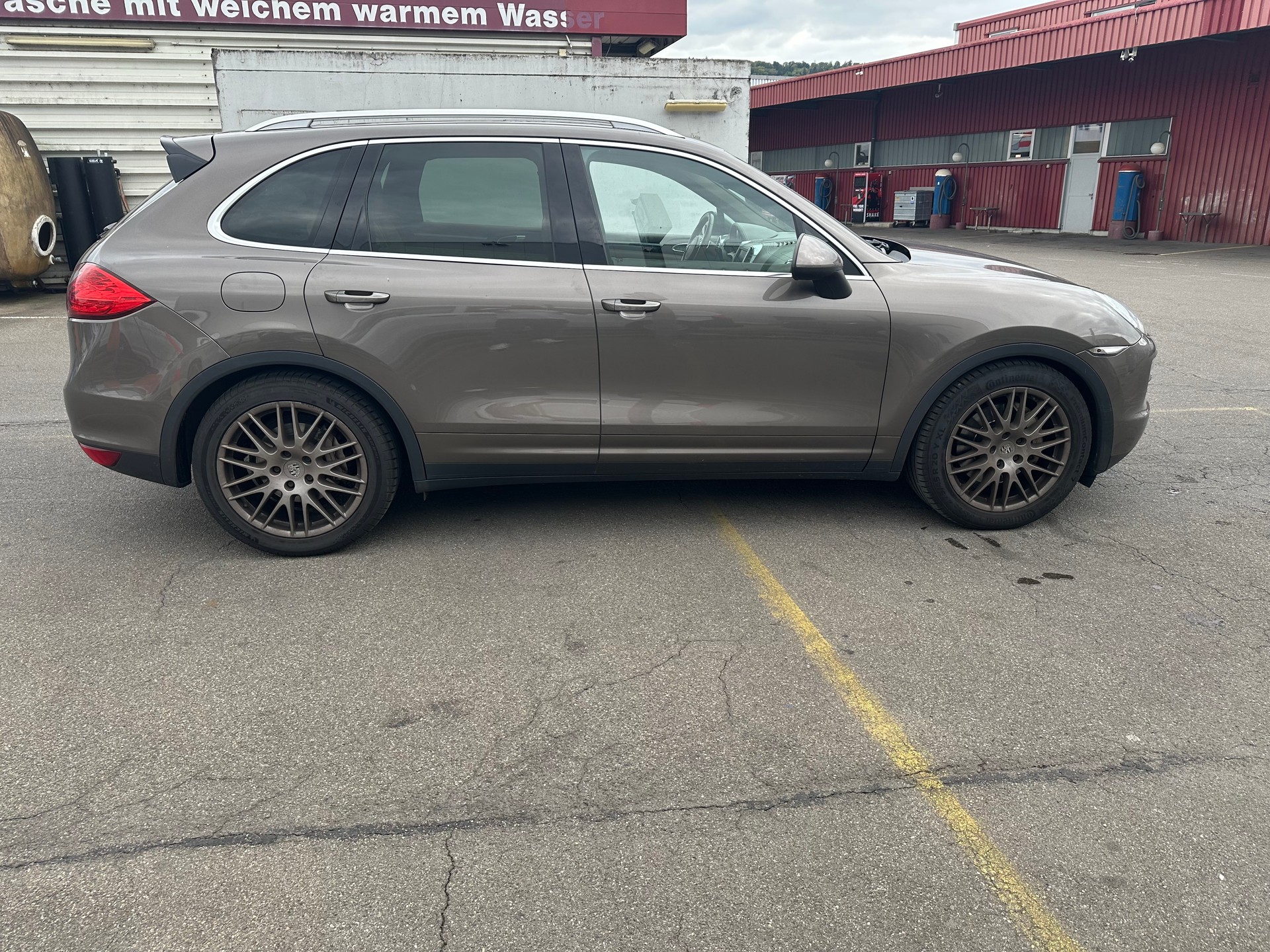 PORSCHE Cayenne S-image-3
