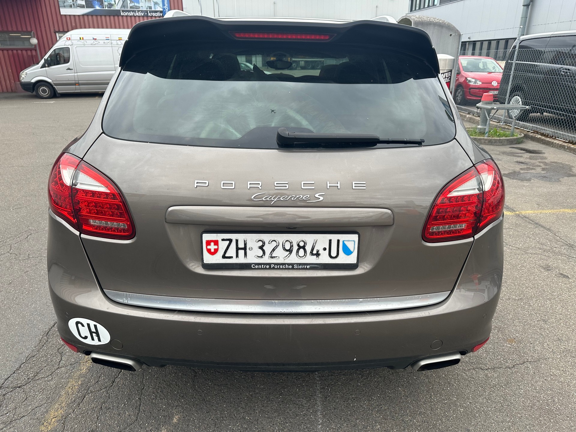 PORSCHE Cayenne S-image-7