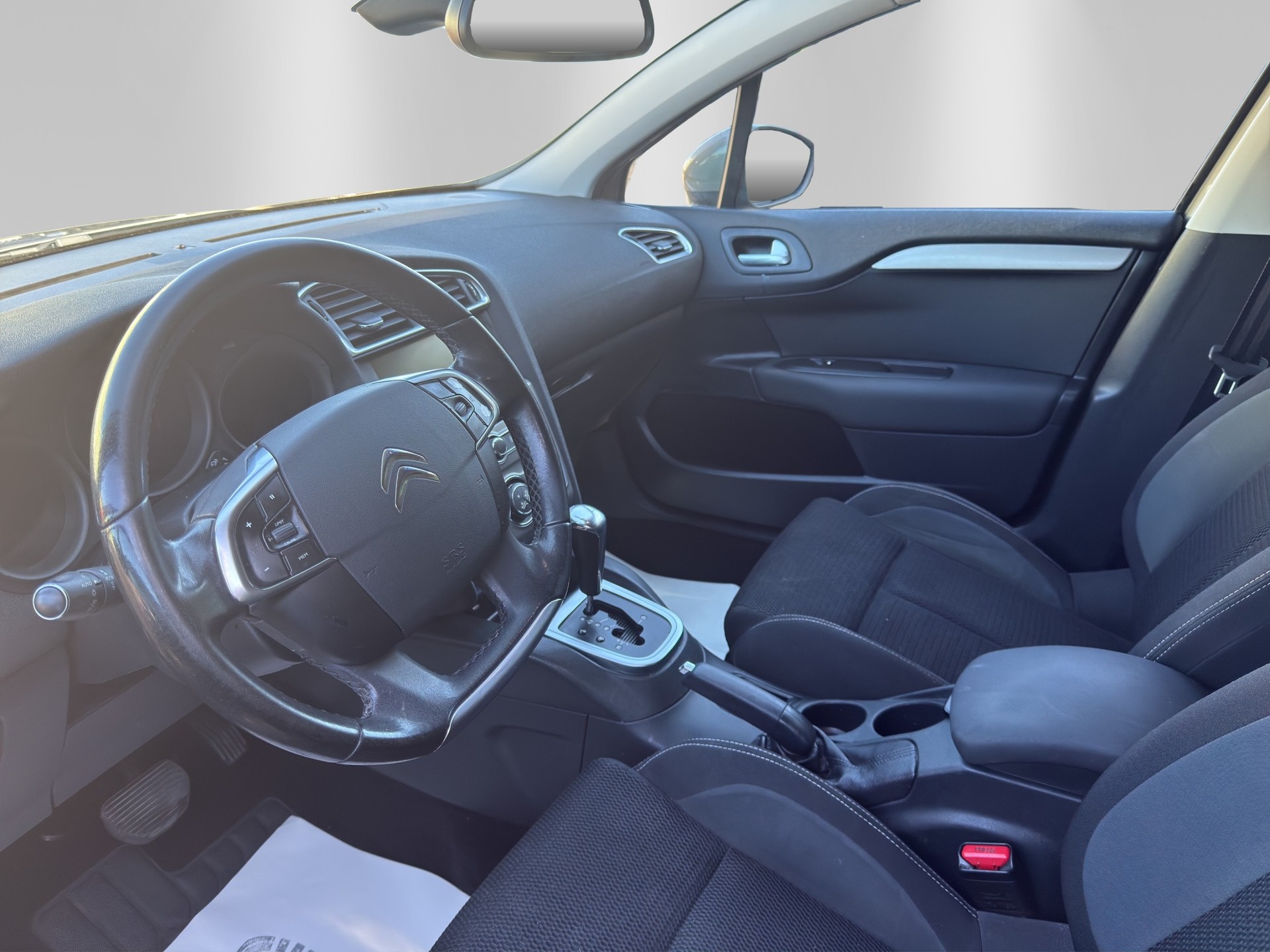 CITROEN C4 1.2 Pure Tech Feel Edition Automatic-image-7