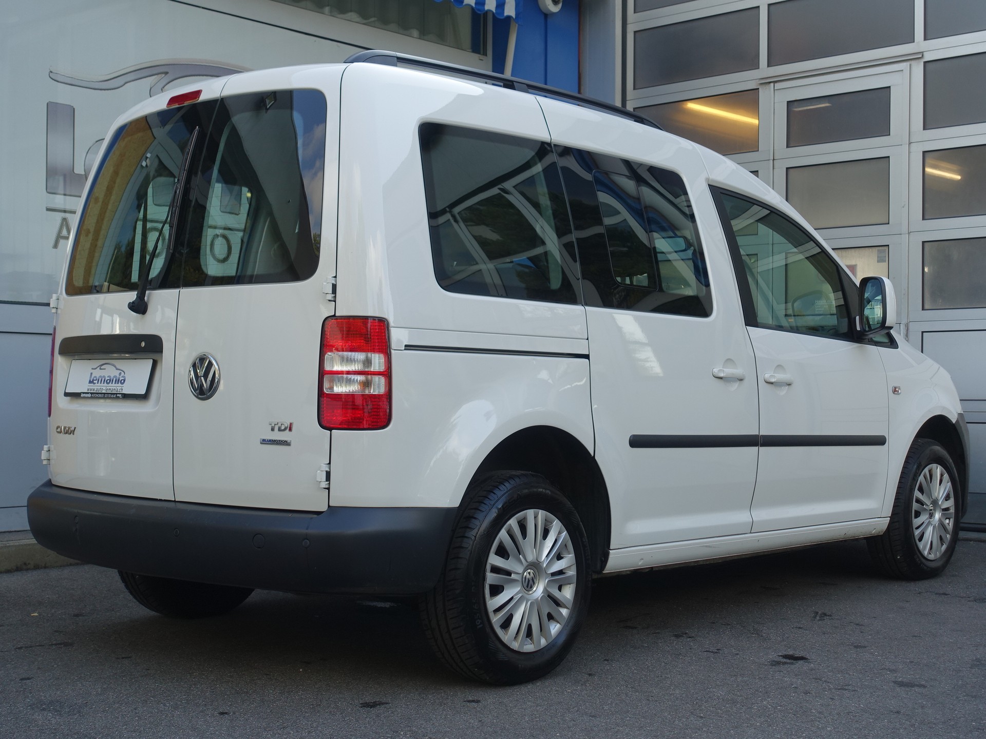 VW Caddy 1.6 TDI Blue Motion Technology Trendline DSG-image-5