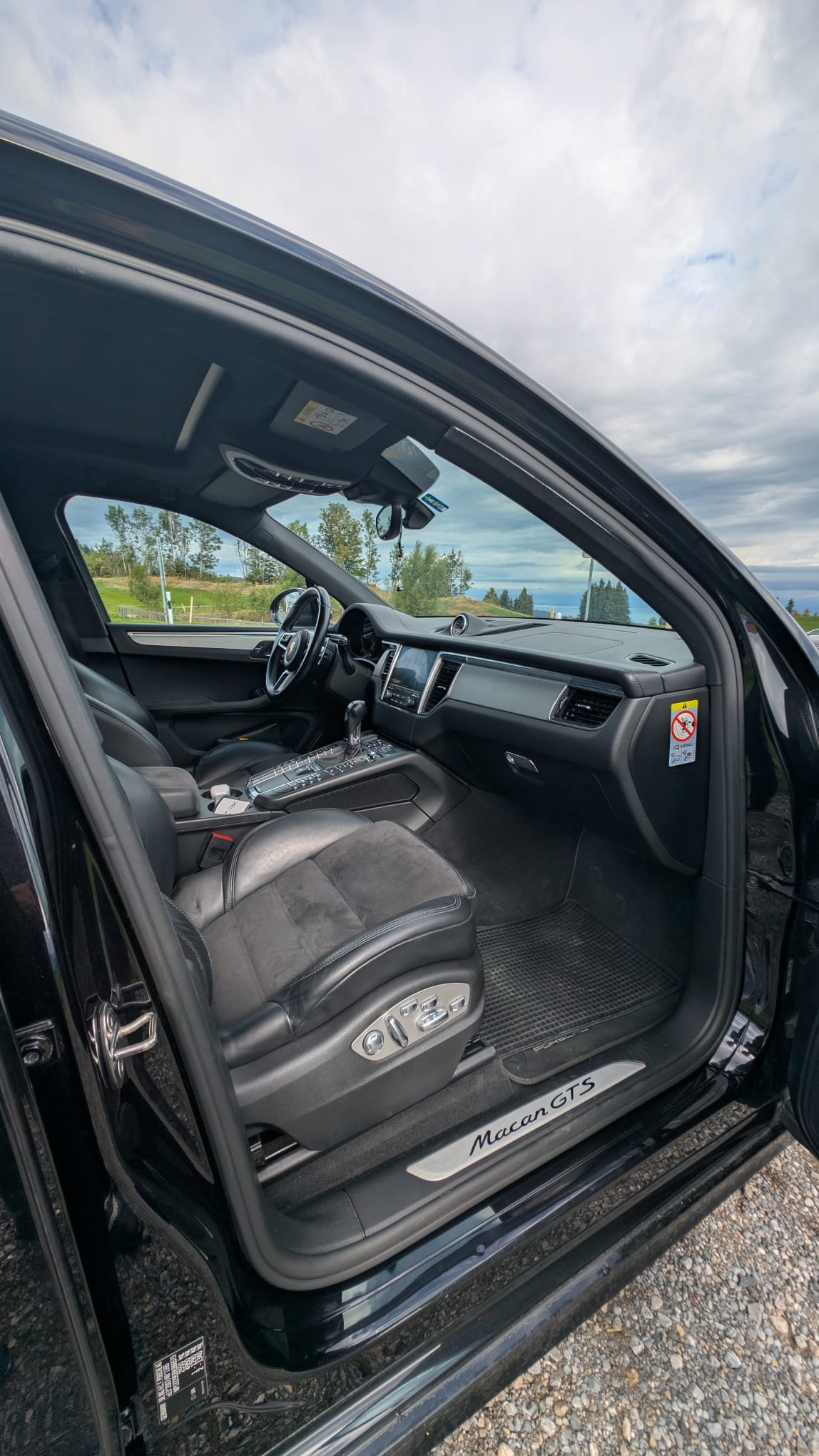 PORSCHE 3.0 V6 GTS-image-5