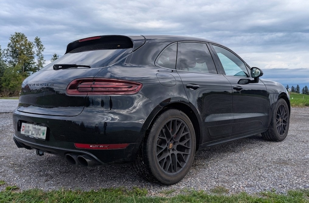 PORSCHE 3.0 V6 GTS-image-0