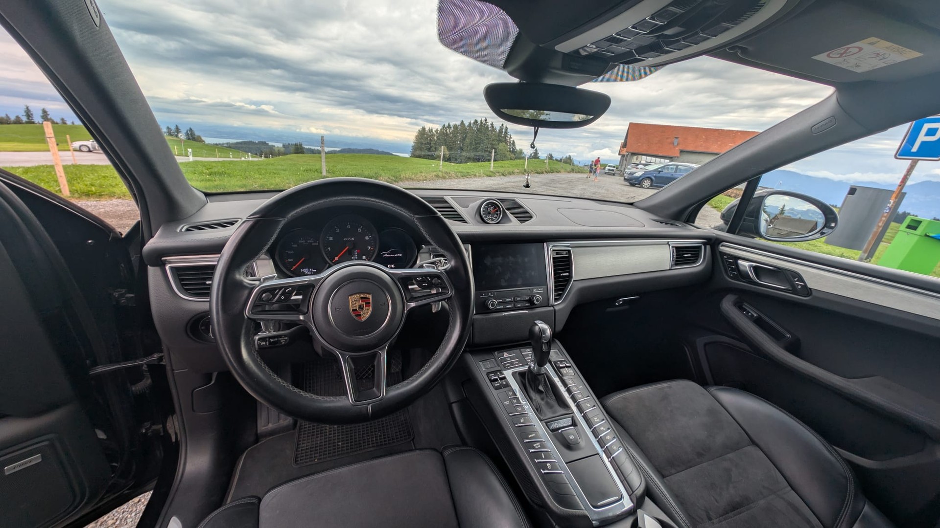 PORSCHE 3.0 V6 GTS-image-3