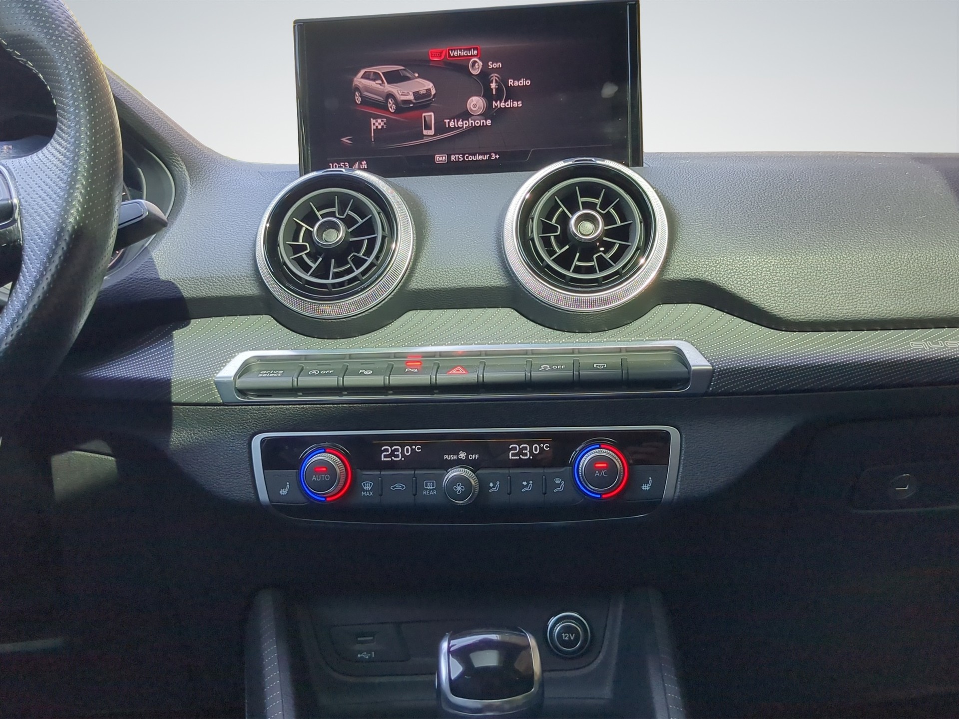 AUDI SQ2 TFSI quattro S-tronic-image-13