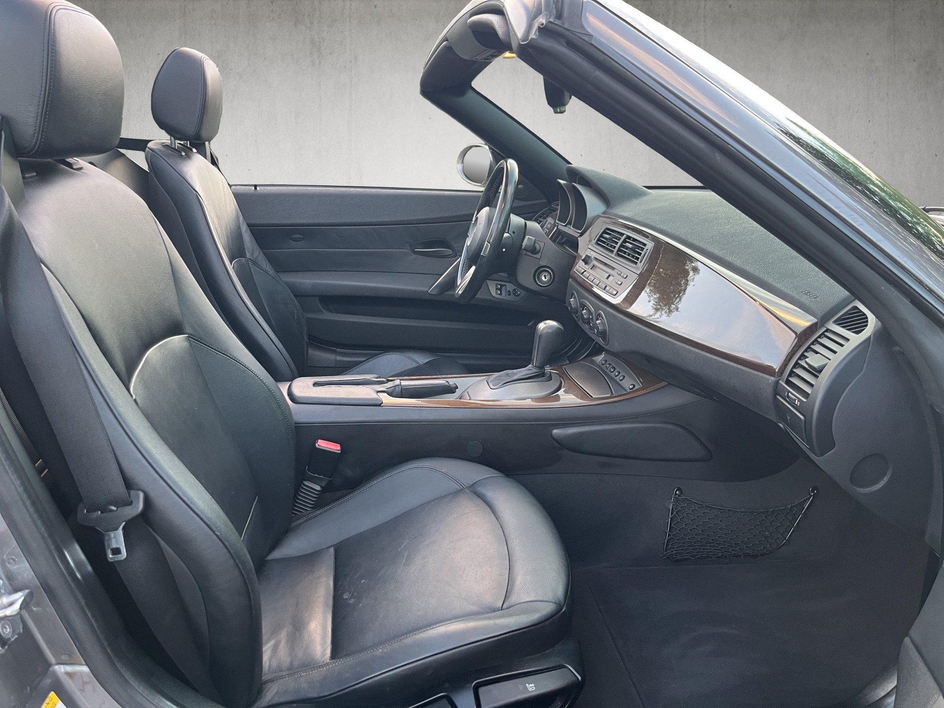 BMW Z4 3.0i Roadster-image-10