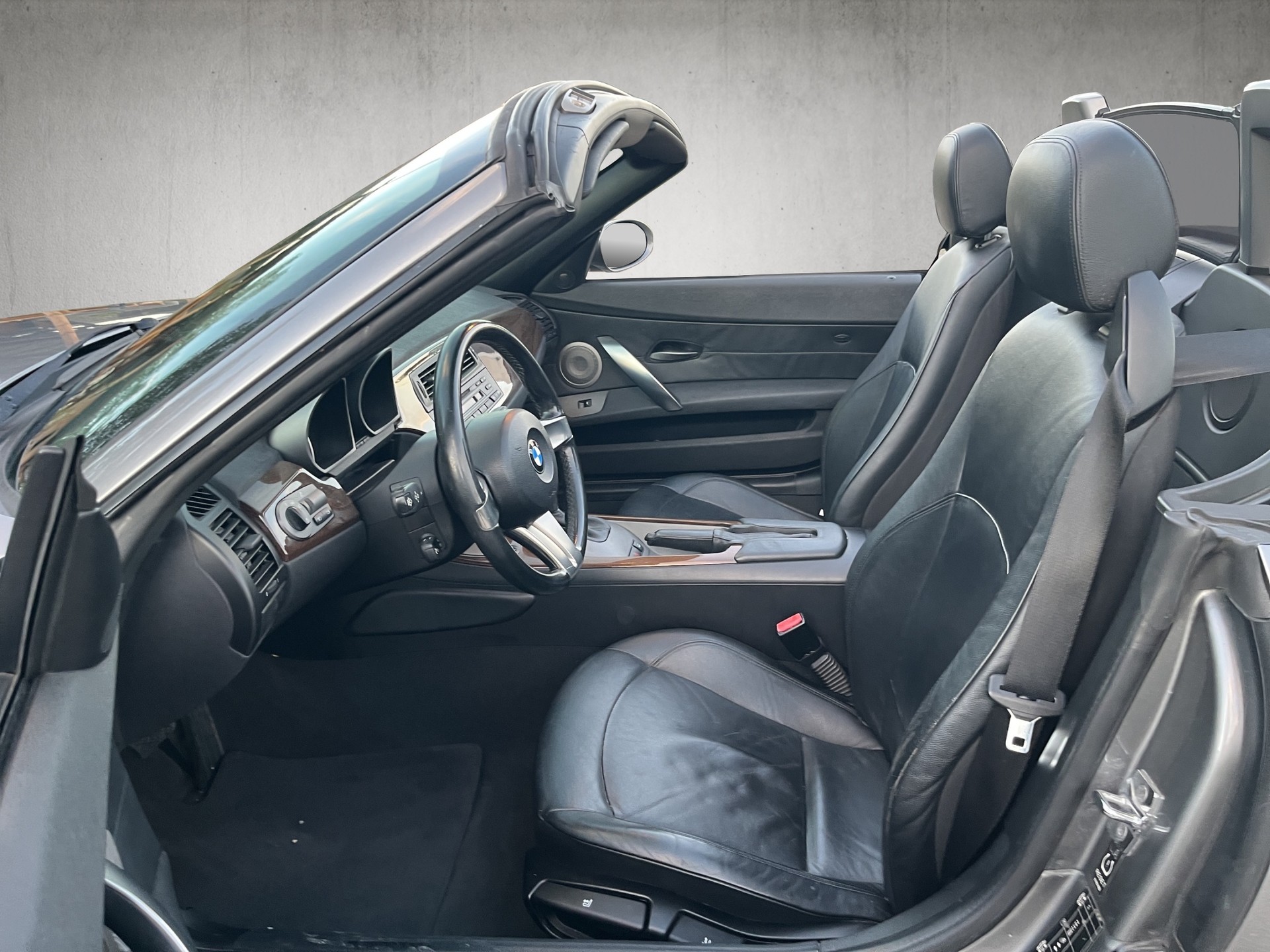 BMW Z4 3.0i Roadster-image-9