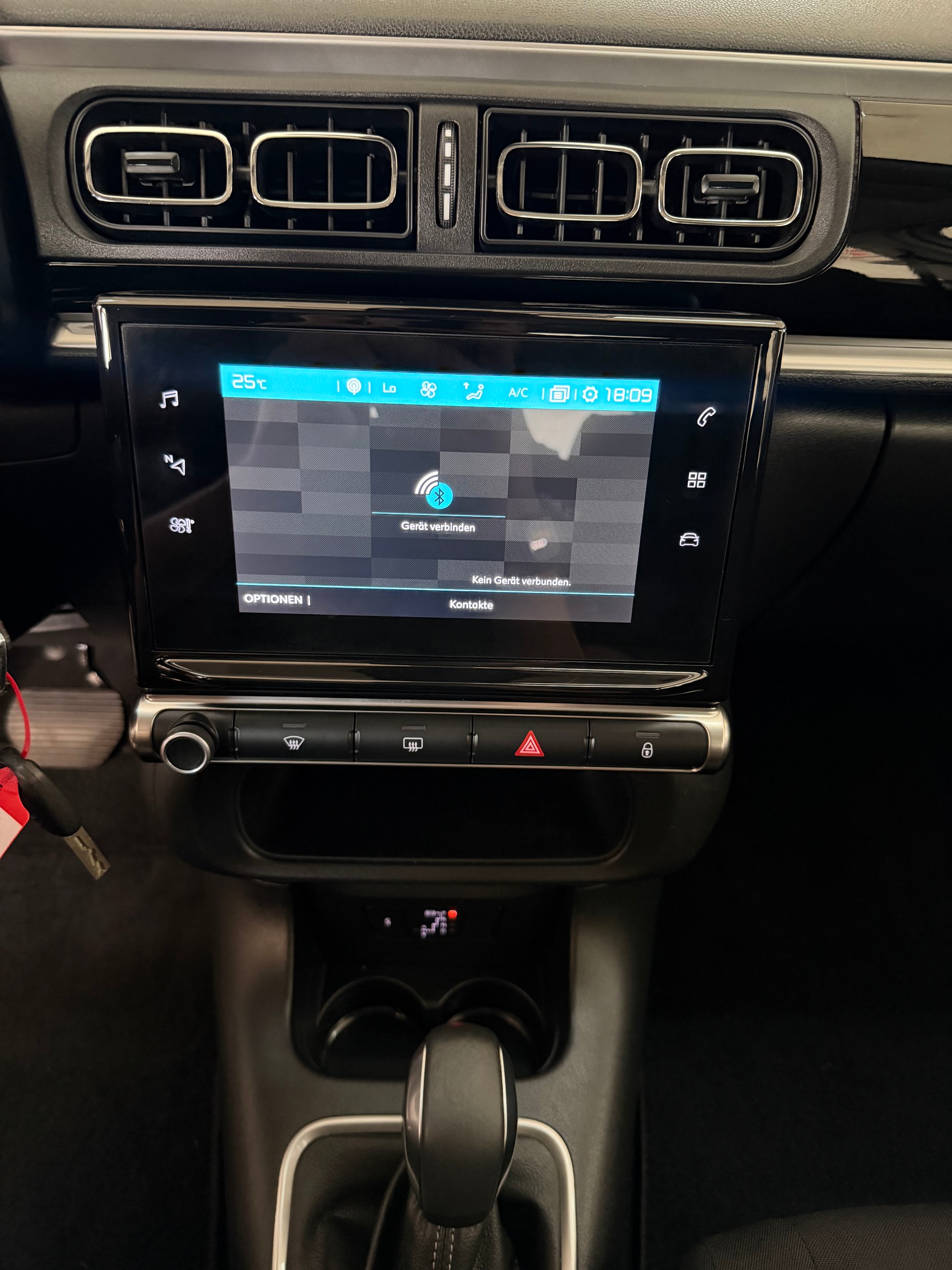 CITROEN C3 1.2i PureTech Swiss Edition EAT6-image-13