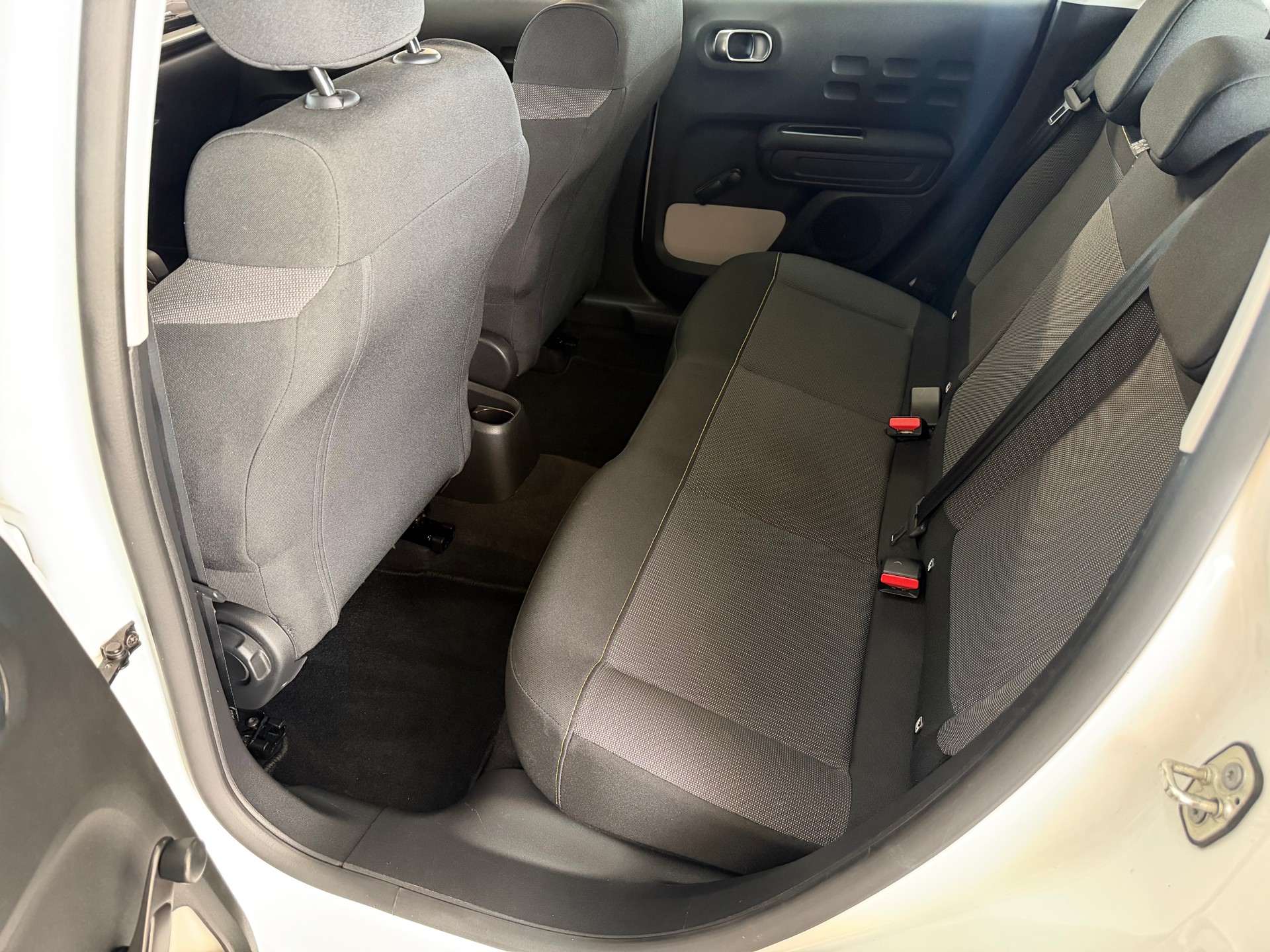 CITROEN C3 1.2i PureTech Swiss Edition EAT6-image-17