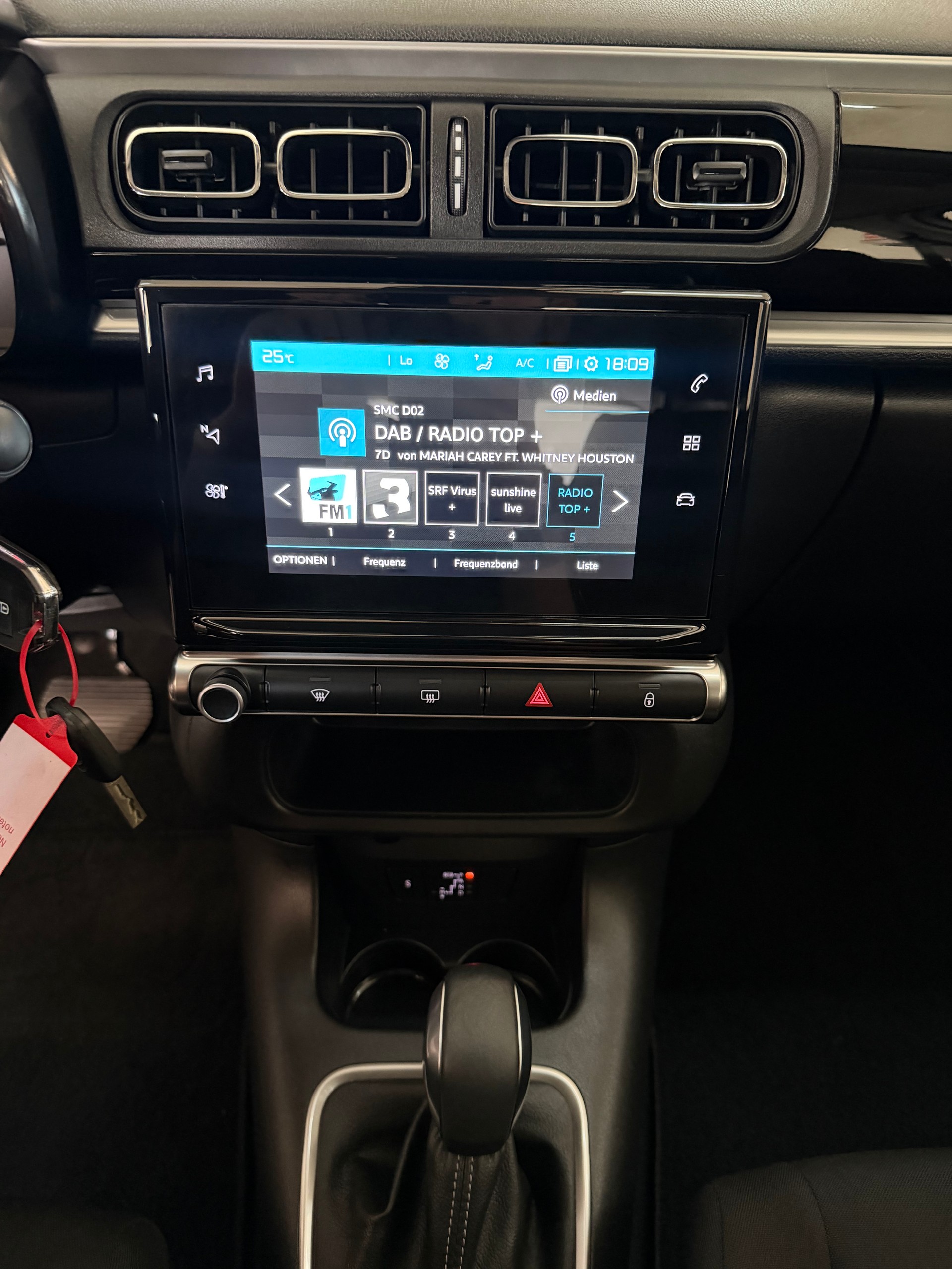 CITROEN C3 1.2i PureTech Swiss Edition EAT6-image-11